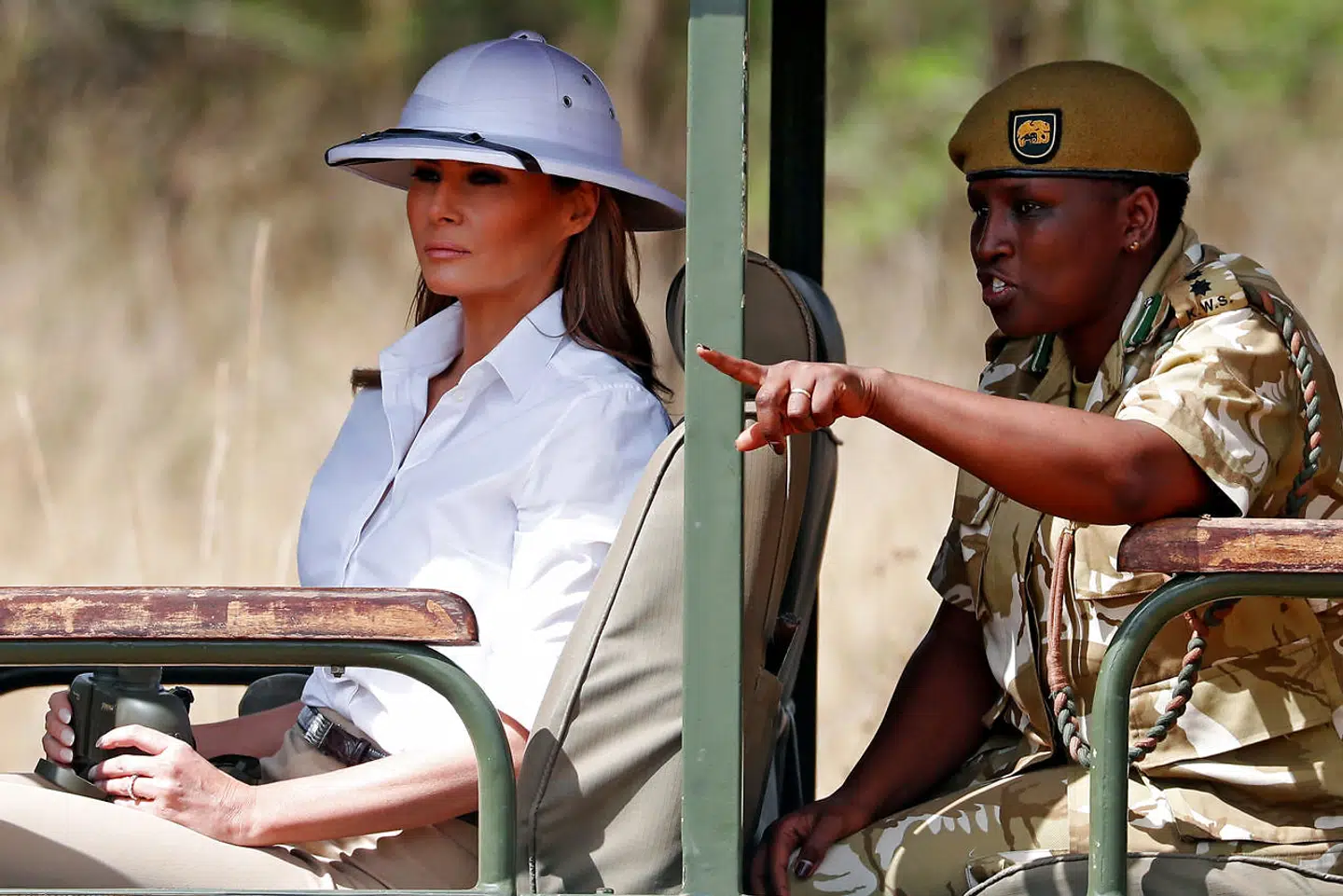 Under et besøg i Nairobi den 5. oktober 2018 bar Melania Trump en hat, der efterfølgende har ført til meget kritik.