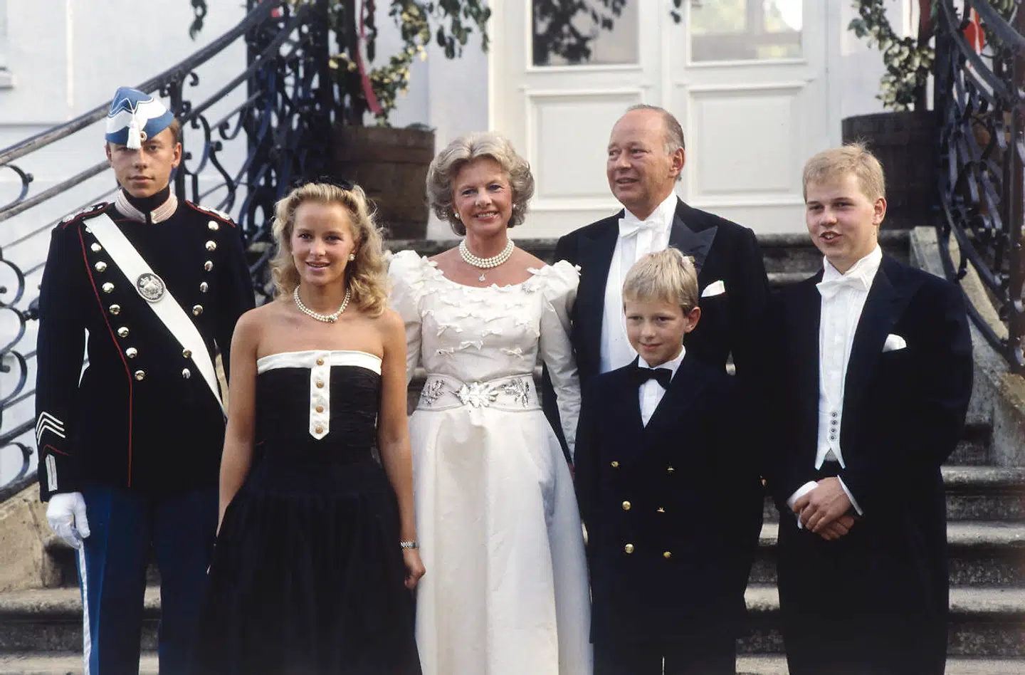 Peter og Susanne Heering, da de fejrede sølvbryllup. Her med deres fire børn.