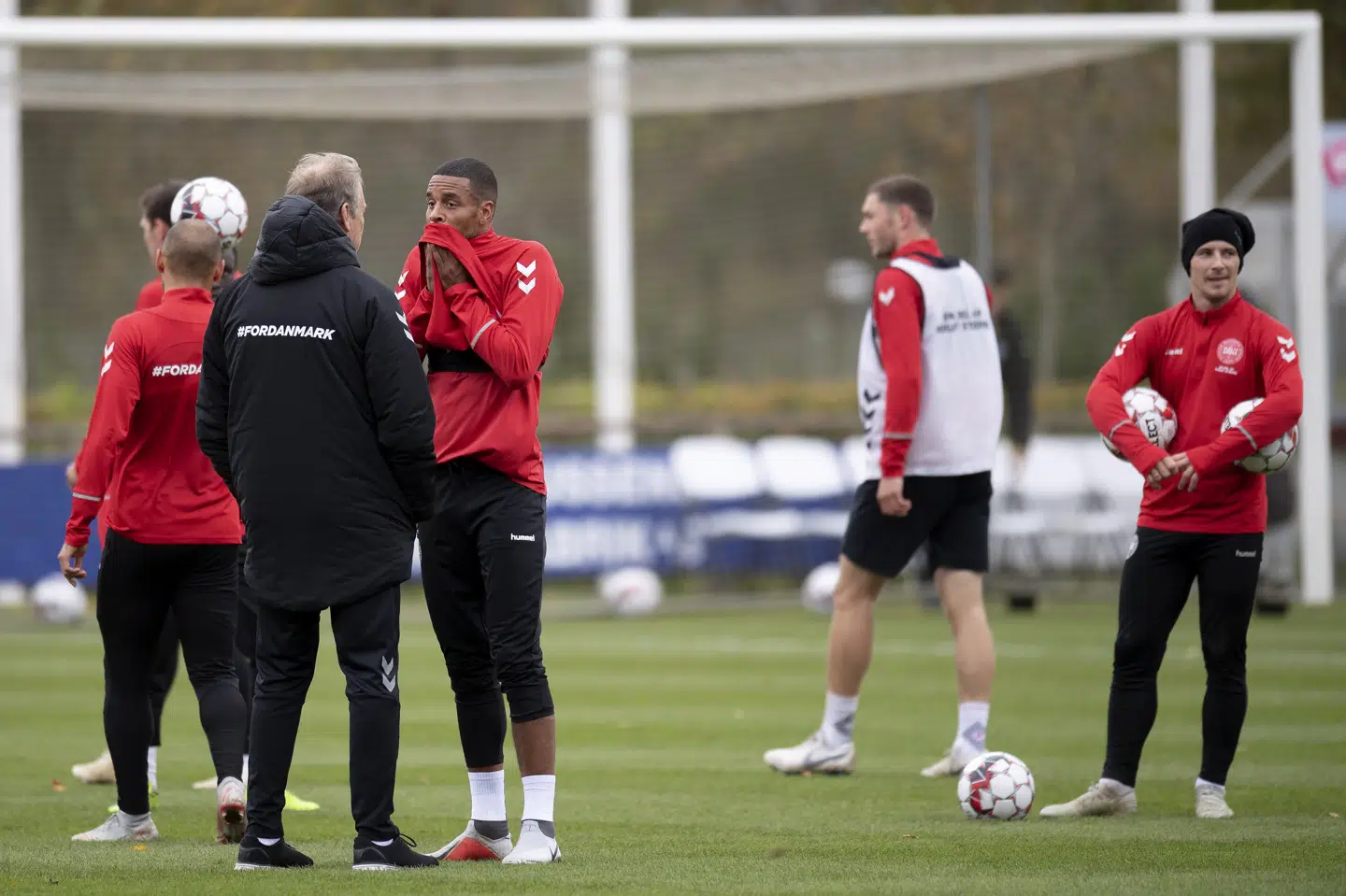 Åge Hareide har foretrukket Mathias Zanka Jørgensen i det centrale forsvar som Simon Kjærs makker i de seneste landskampe. Bo Amstrup/Ritzau Scanpix