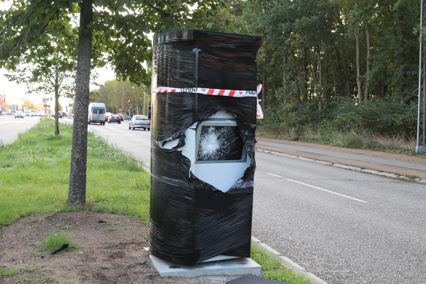 To stærekasser blev smadret på Roskildevej få dage, efter de var taget i brug.