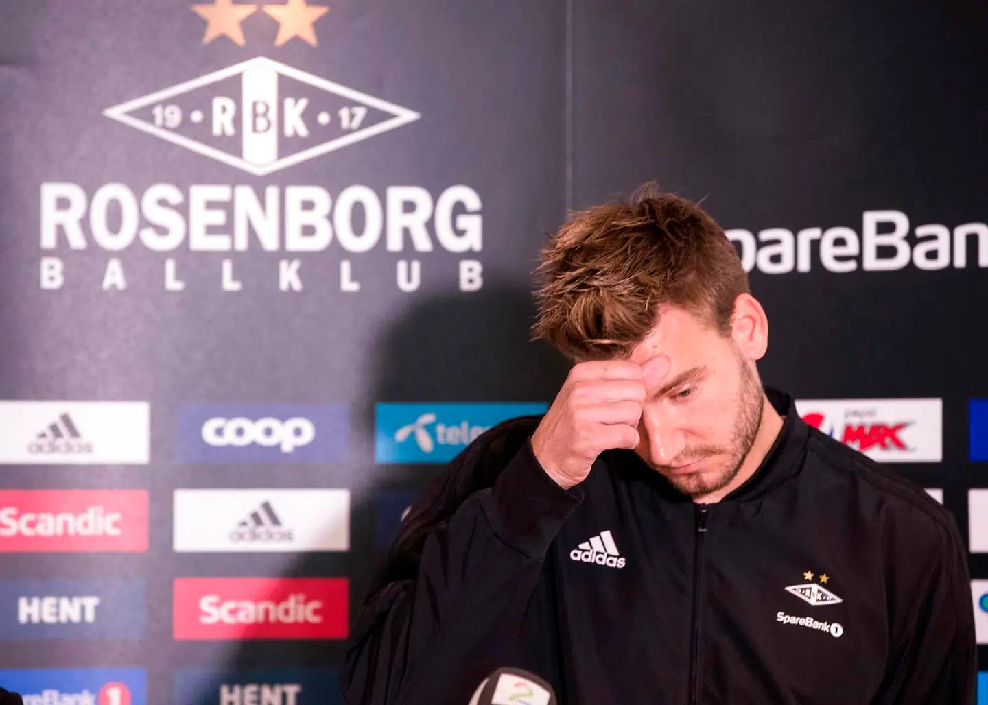 (ARKIV) Rosenborg's forward from Denmark Nicklas Bendtner gives a press conference on September 11, 2018 in Trondheim, Norway. Københavns Byret har forhåndsberammet sagen, hvor både Bendtner og en taxachauffør er tiltalt. Det skriver Ritzau, torsdag den 11. oktober 2018.. (Foto: TERJE PEDERSEN/Ritzau Scanpix)