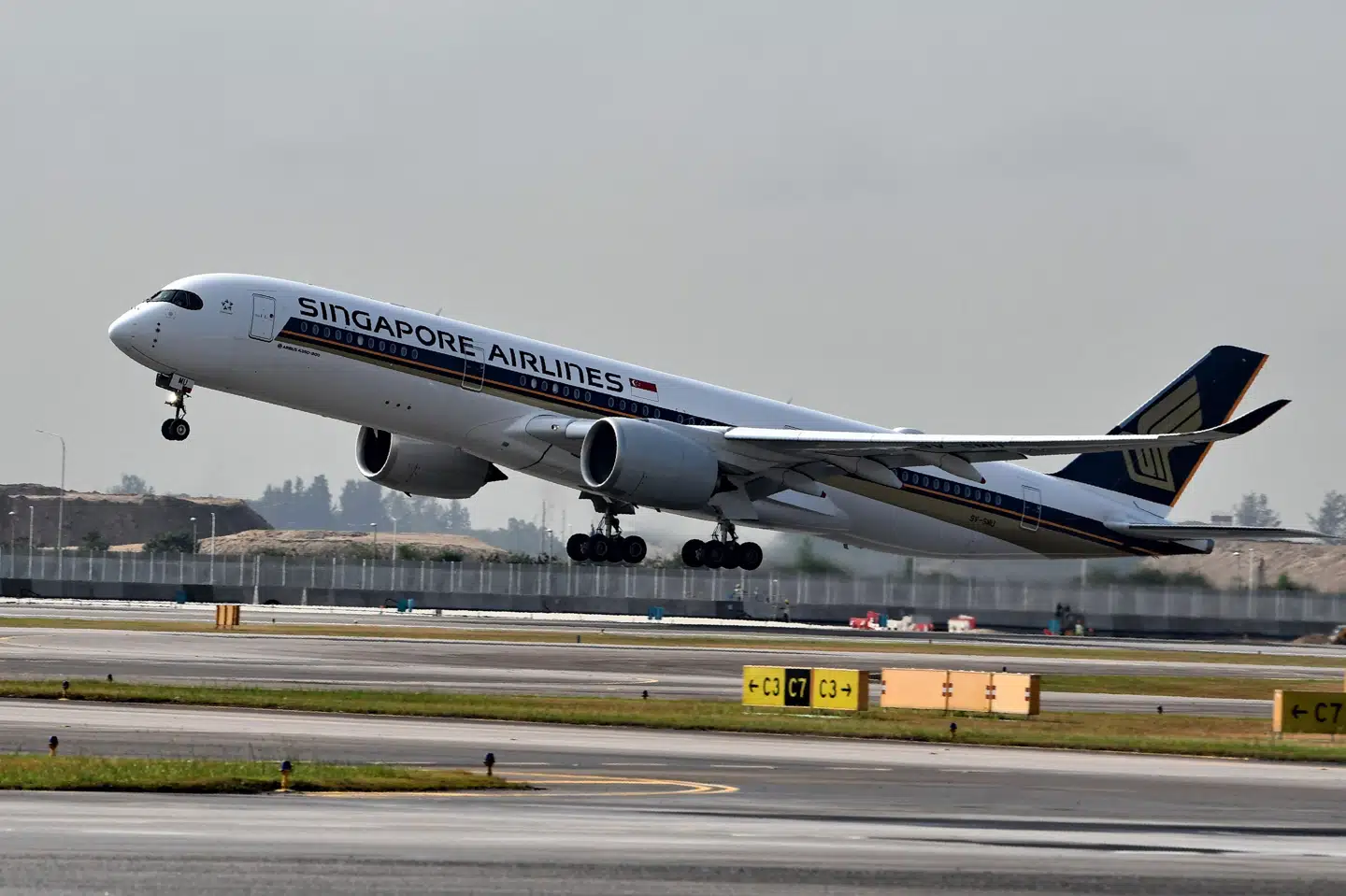 Det er et fly af typen Airbus A350-900ULR, der torsdag flyver 161 passagerer fra Singapore og hele vejen til New York. Roslan Rahman/arkiv/Ritzau Scanpix