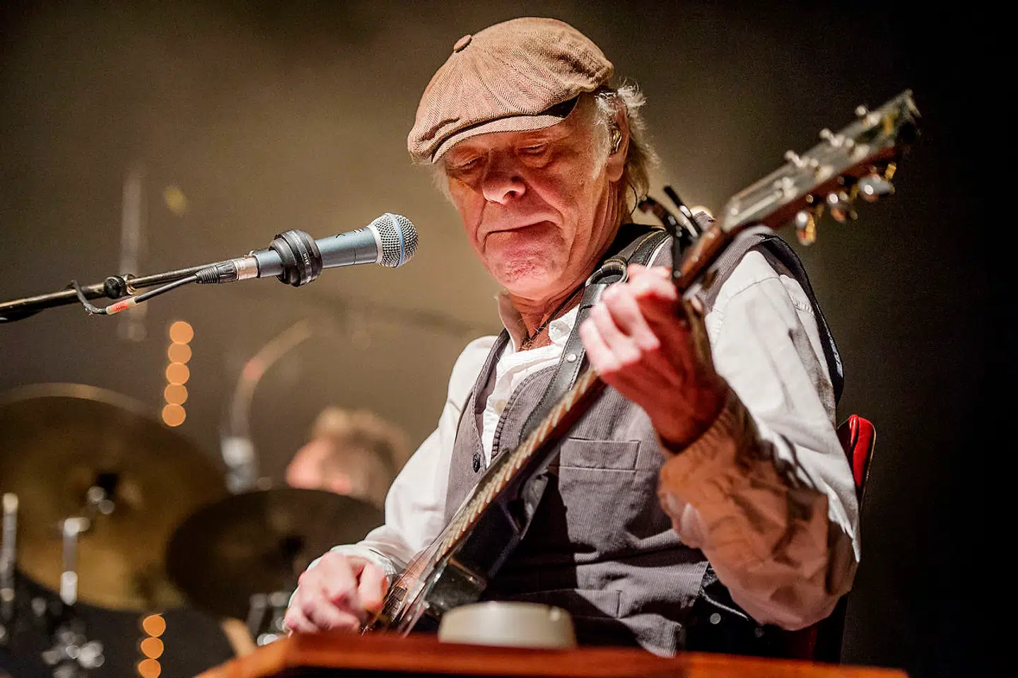 Kim Larsen på scenen i 2015.