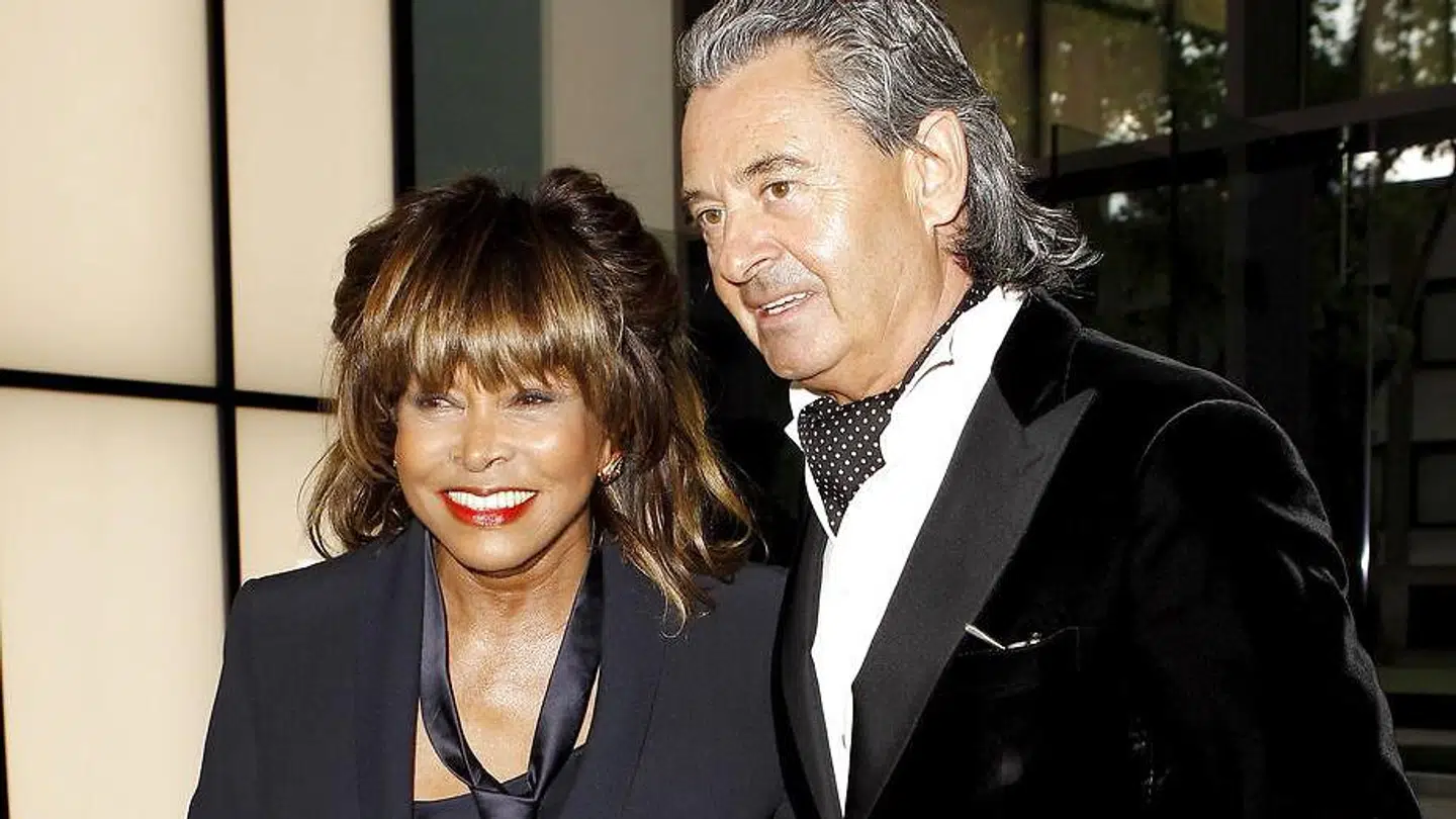 Tina Turner med sin mand, Erwin Bach, til en Giorgio Armani-fest i 2015.