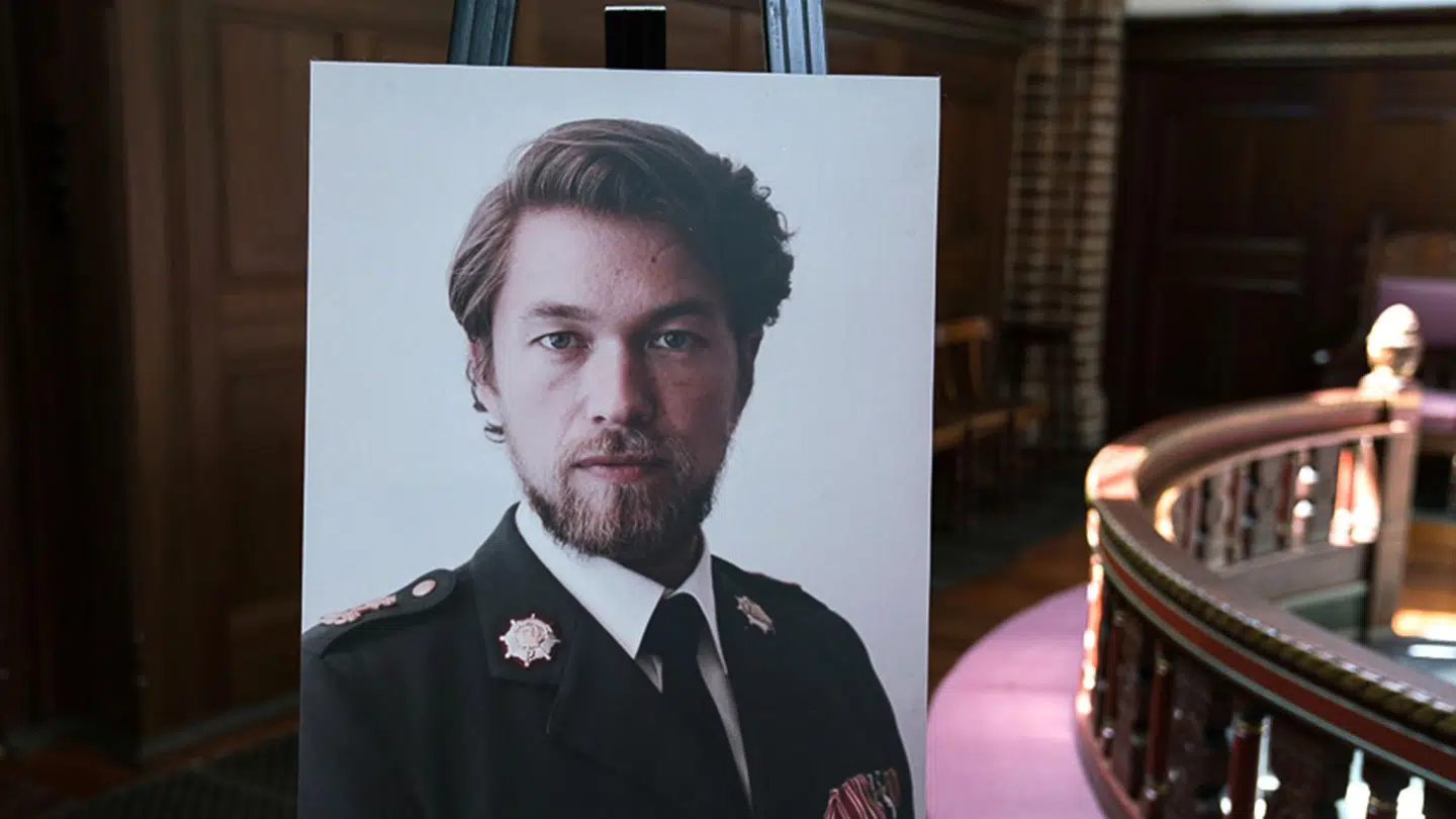 CC's dræbte soldaterkammerat Peter spilles af norkse Jakob Oftebro.