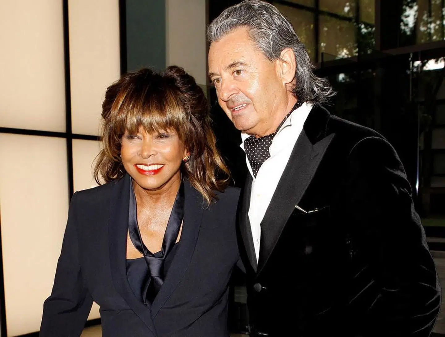 Tina Turner og Erwin Bach sammen i 2015. Året efter blev hun alvorligt syg og i 2017 donerede han sin ene nyre til hende. Foto REUTERS/Alessandro Garofalo.