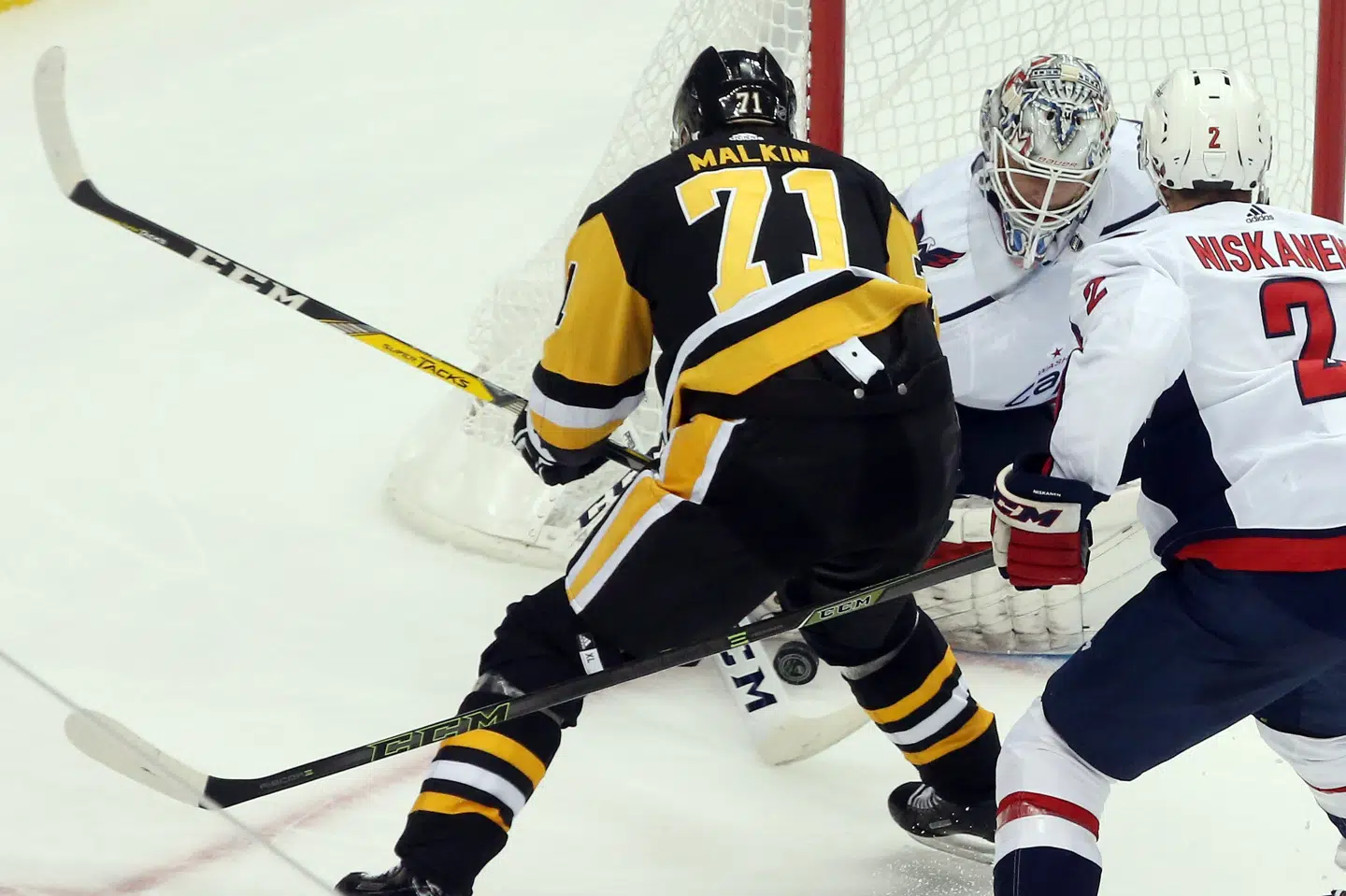 Washington Capitals med Lars Eller på holdet måtte torsdag gå fra isen som tabere i Pittsburgh. Charles Leclaire/Ritzau Scanpix