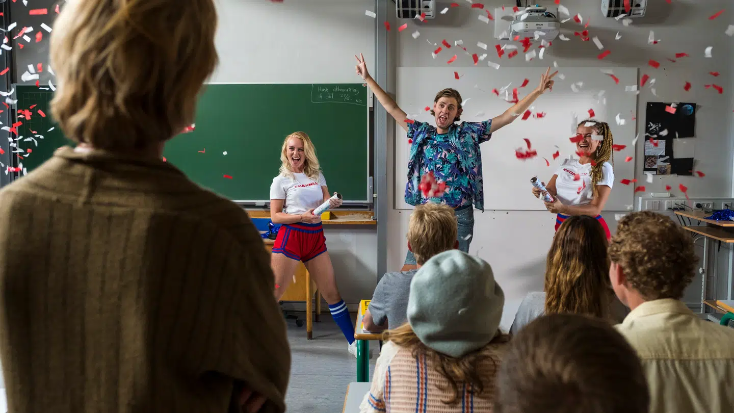 i 'Team Albert' nægter Albert at gå den slagne skolevej, men vil i stedet være stjerne.
