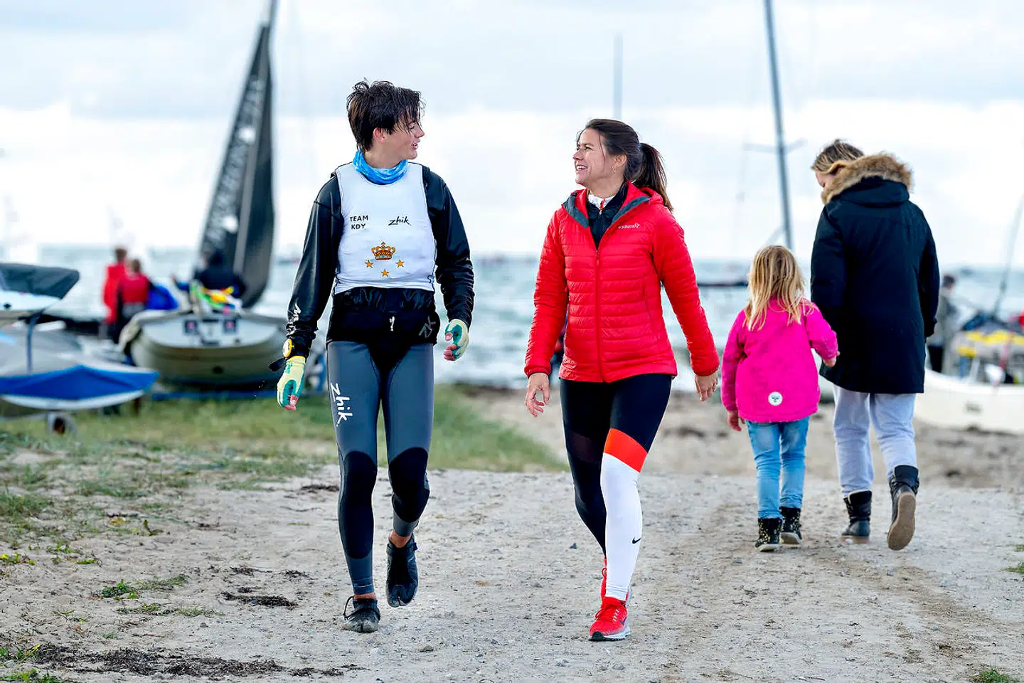 »Jeg synes, det giver mig et boost,« siger sønnen Peter om at have en så aktiv mor.