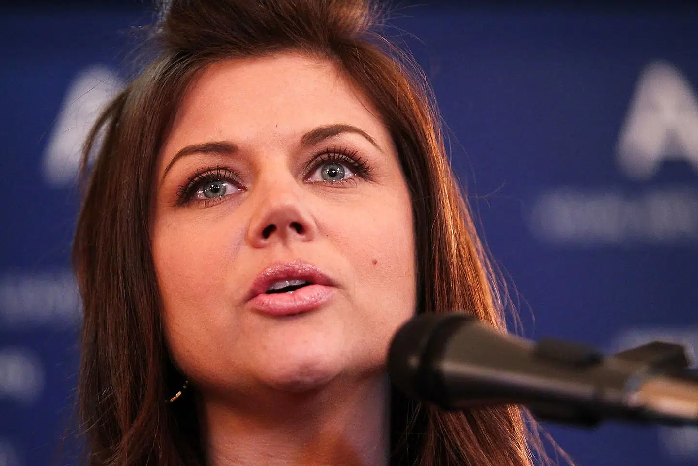 Det var i femte sæson, at Tiffani Thiessen debuterede i Beverly Hills 90210.