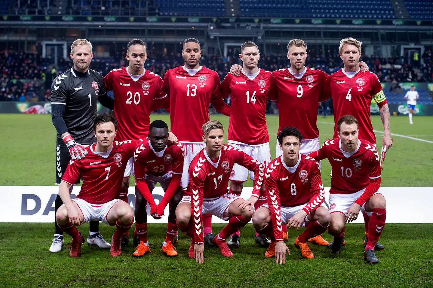 Alle vinder på den nye landsholdsaftale, der efter stor virak blev underskrevet lørdag - én dag inden deadlinen udløb.