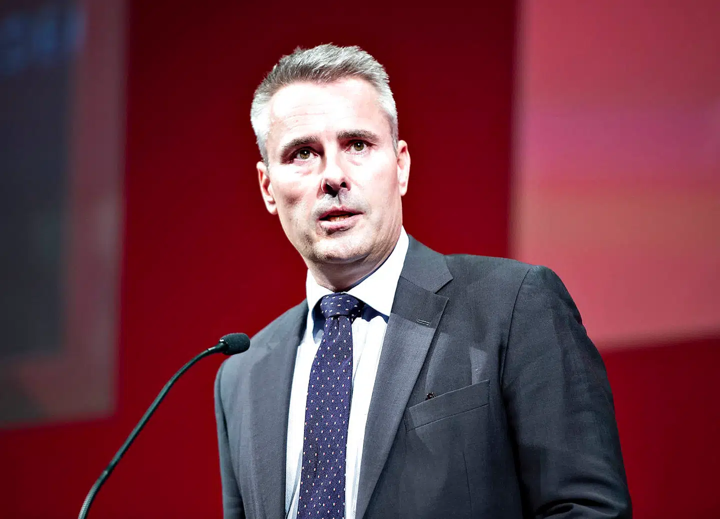 »Det er en skandale, simpelthen,« siger statsrevisor og gruppeformand for Socialdemokratiet Henrik Sass Larsen om usikkerhederne ved statsregnskabet.