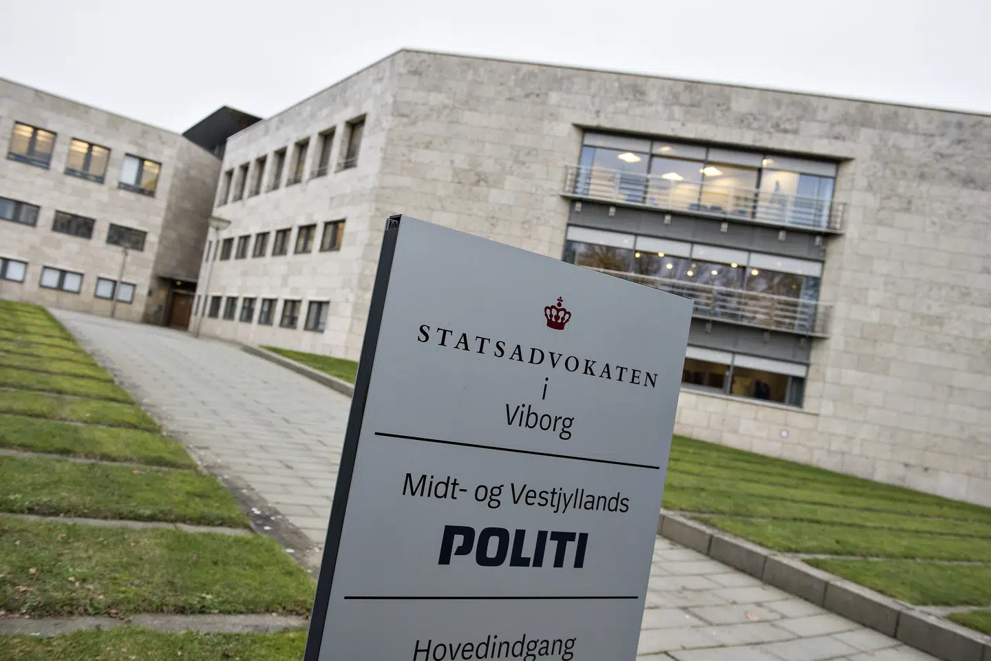 Statsadvokaten i Viborg anker omdiskuteret voldtægtssag til landsretten. I byretten blev fire mænd frifundet for anklager om at have bedøvet og voldtaget en ung kvinde. Henning Bagger/Ritzau Scanpix