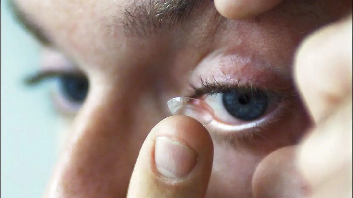 Hold en god hygiejne, når du anvender kontaktlinser. Det er første skridt mod at undgå infektion i øjet.