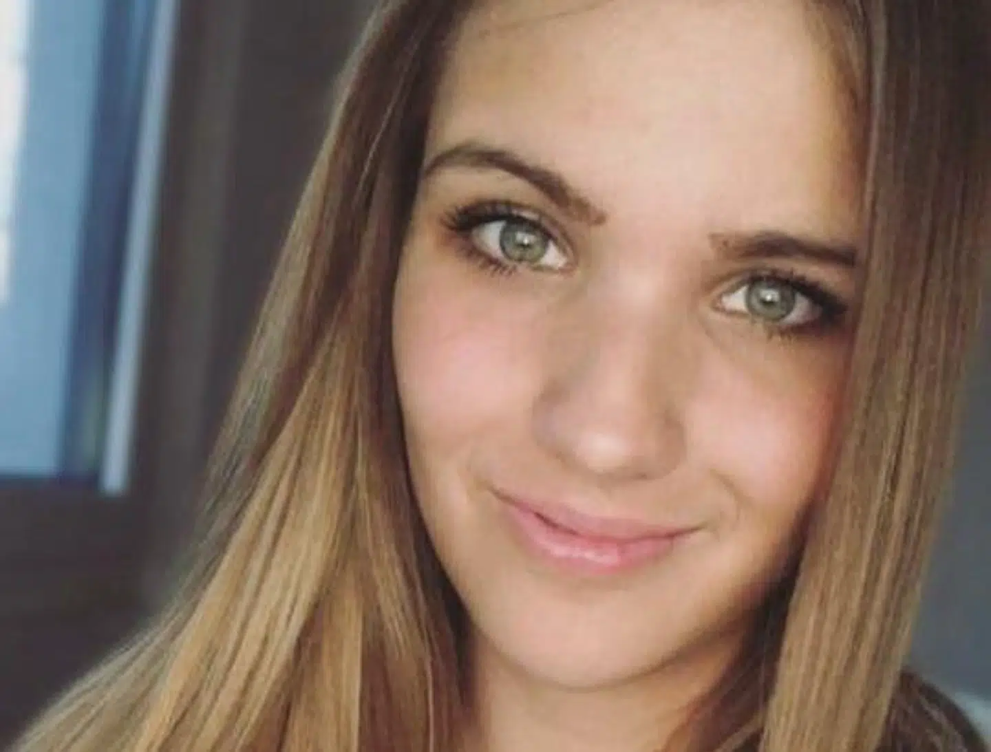 Melissa Lundberg Useinovski bor i Solrød Strand ligesom hendes mor.