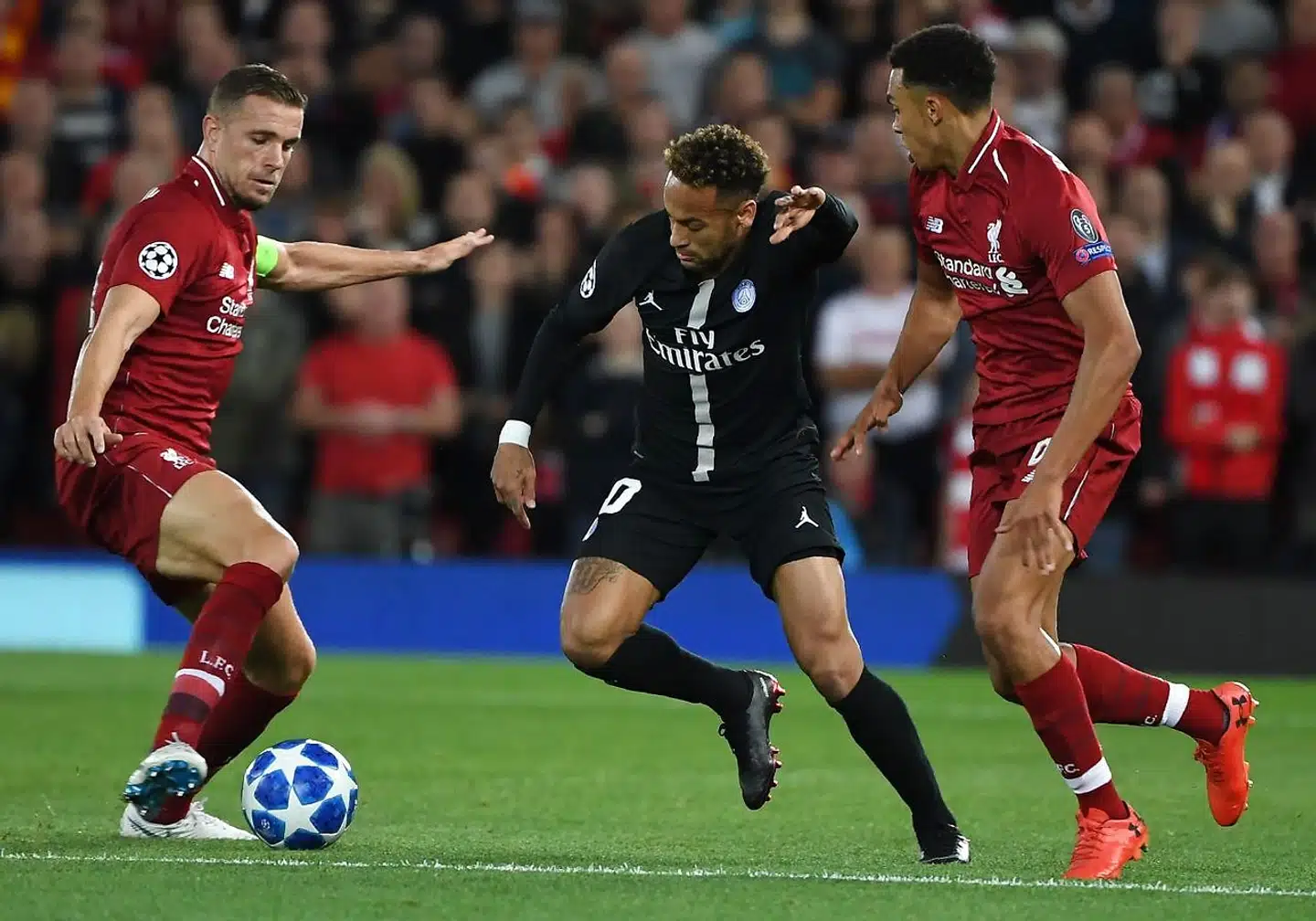 Neymar havde det svært mod Liverpool.