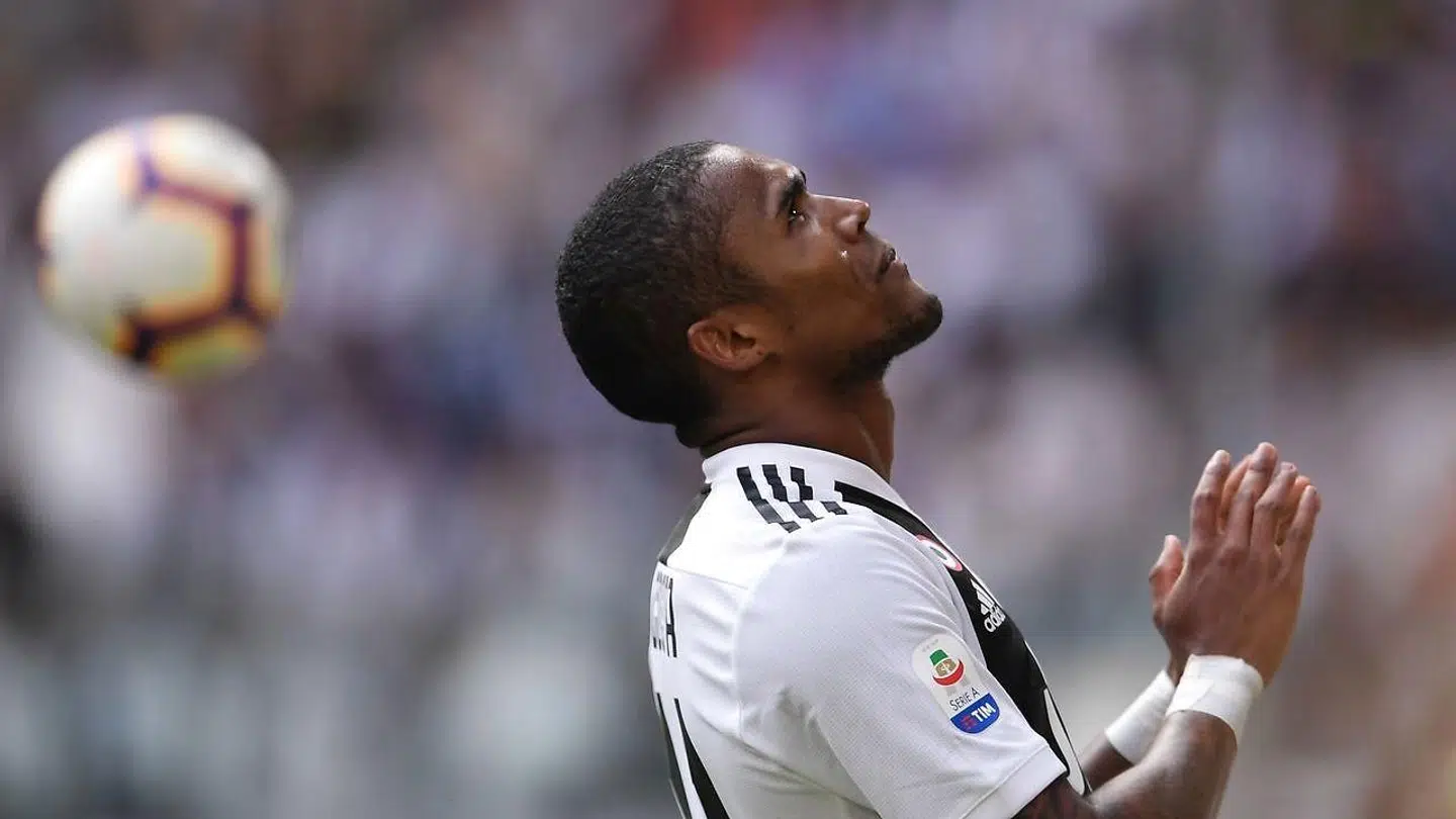 Douglas Costa under søndagens kamp.