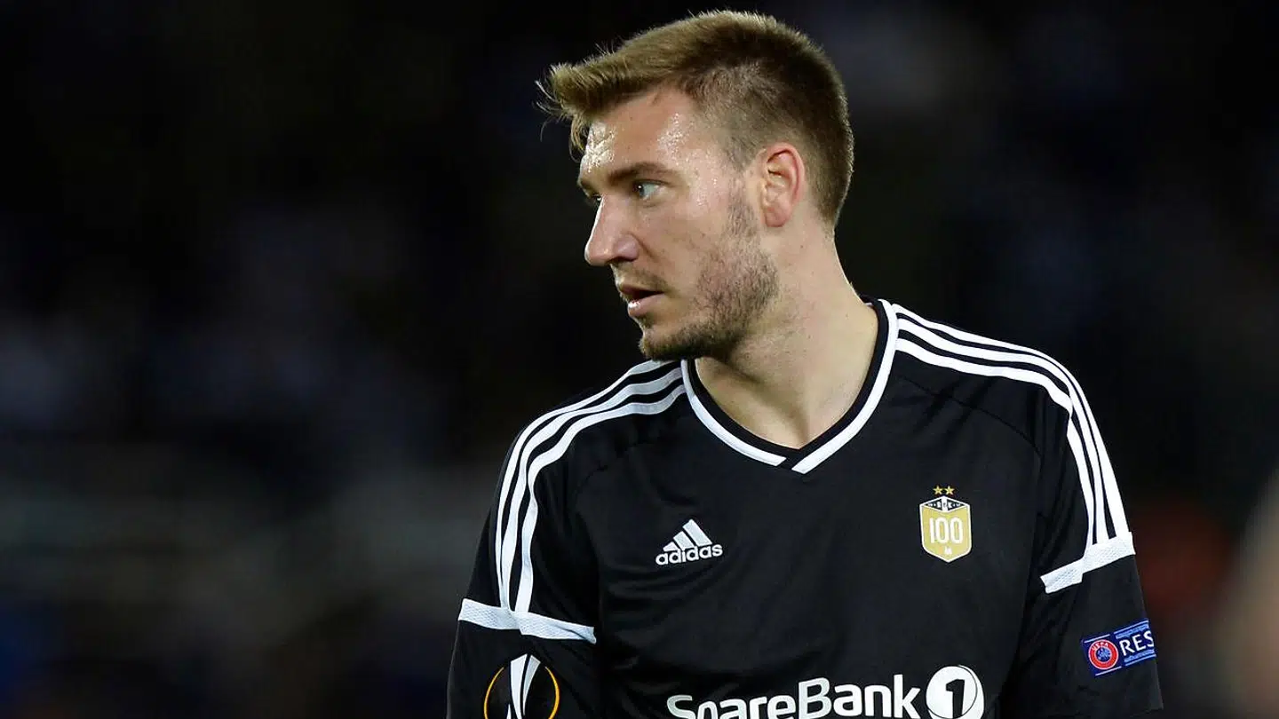 Nicklas Bendtners karriere hænger i en tynd tråd, hvis han ender med at blive dømt for vold, mener sportschef.