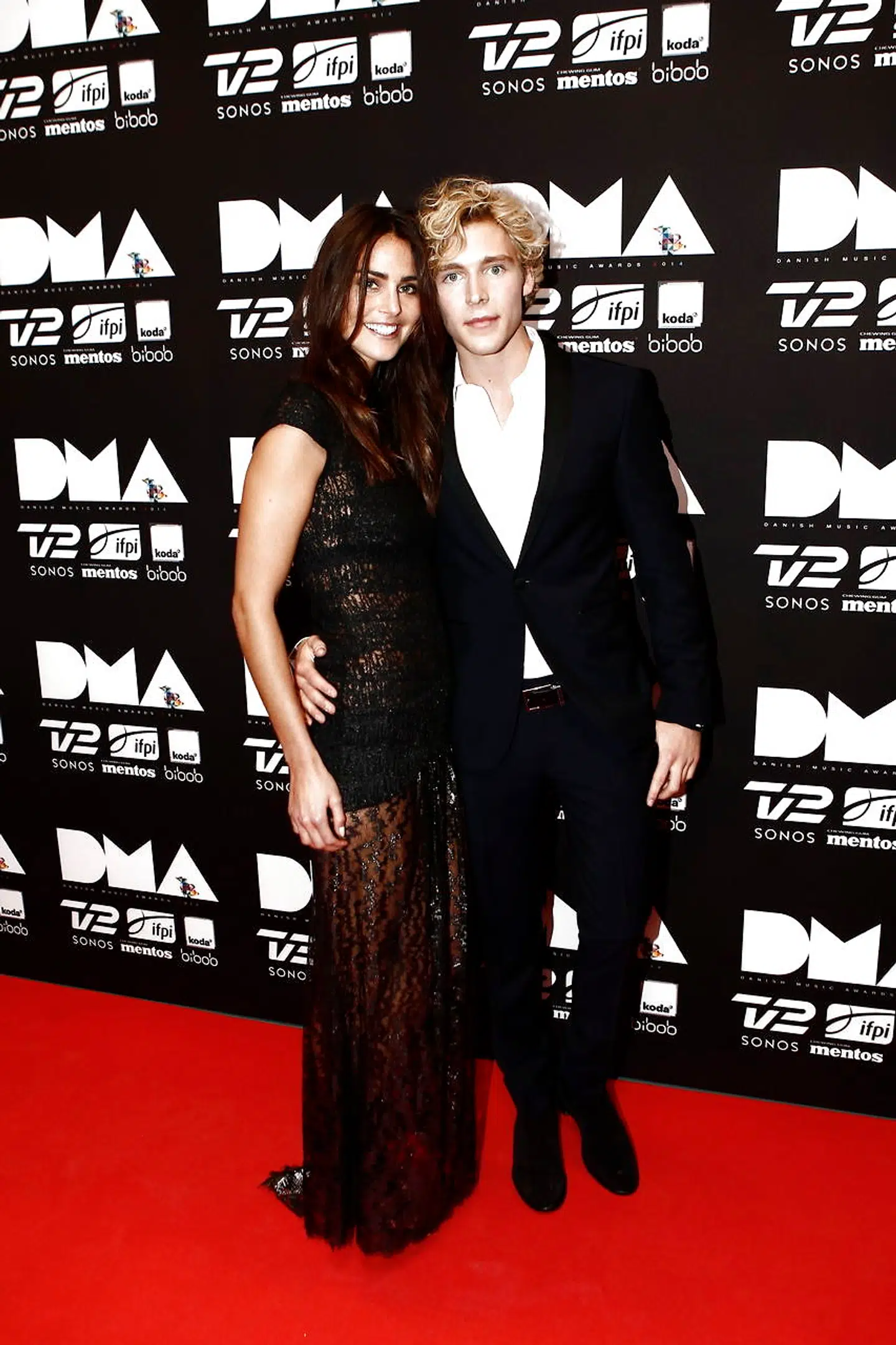 Christopher med sin nu forlovede, Cecilie Haugaard.