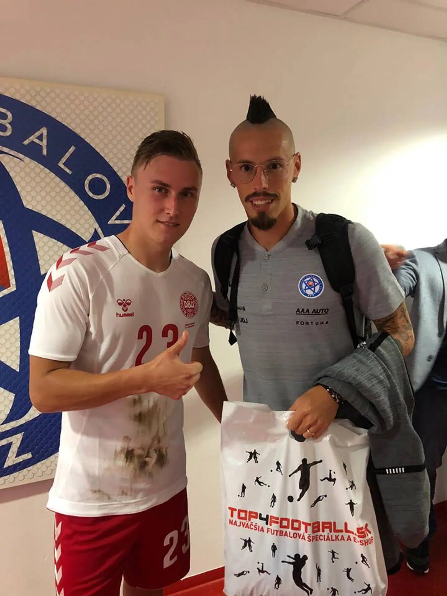 Daniel Holm fik også et billede med stjernen Marek Hamsik.