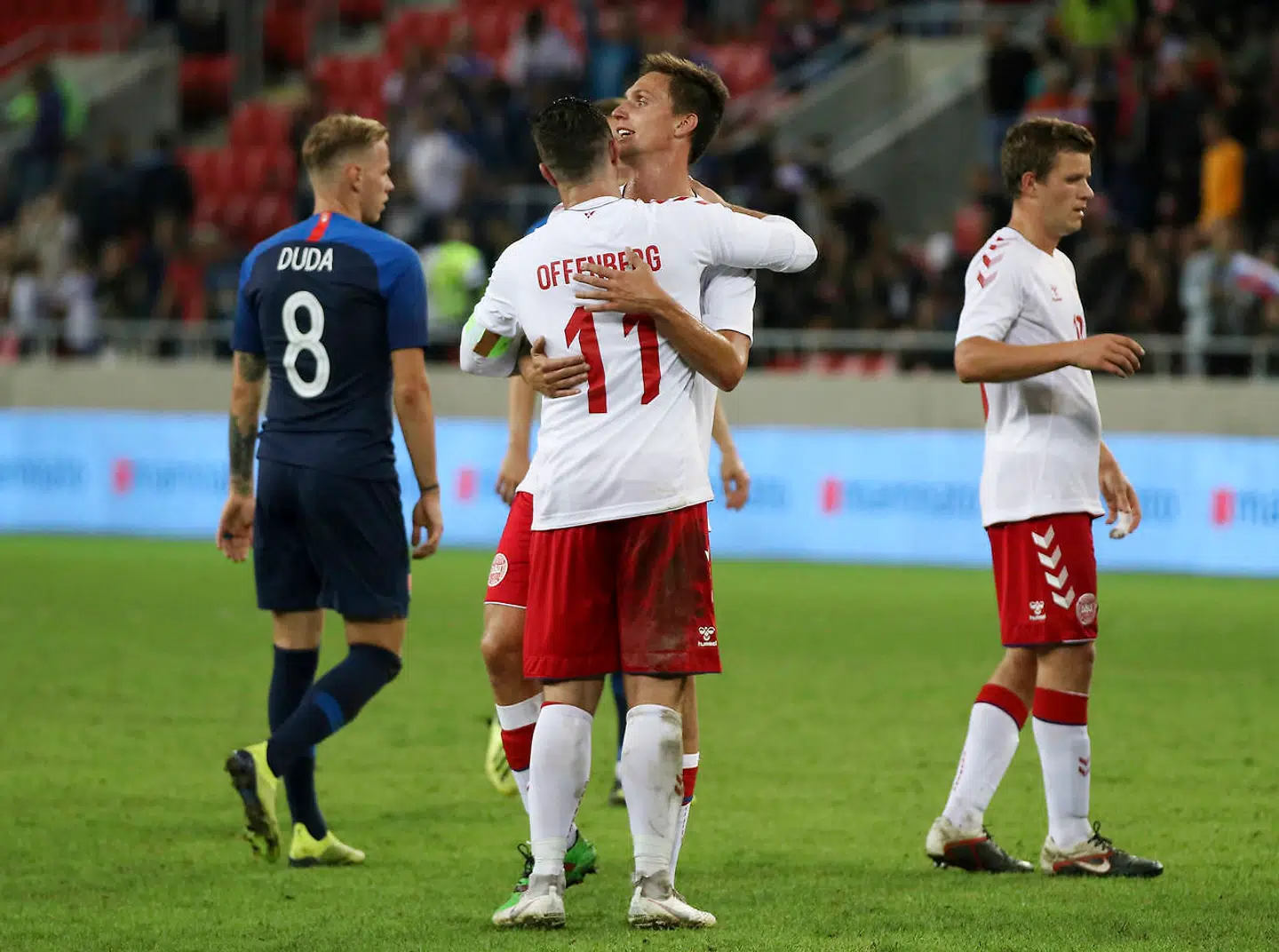 Vikarlandsholdet efter kampen mod Slovakiet.