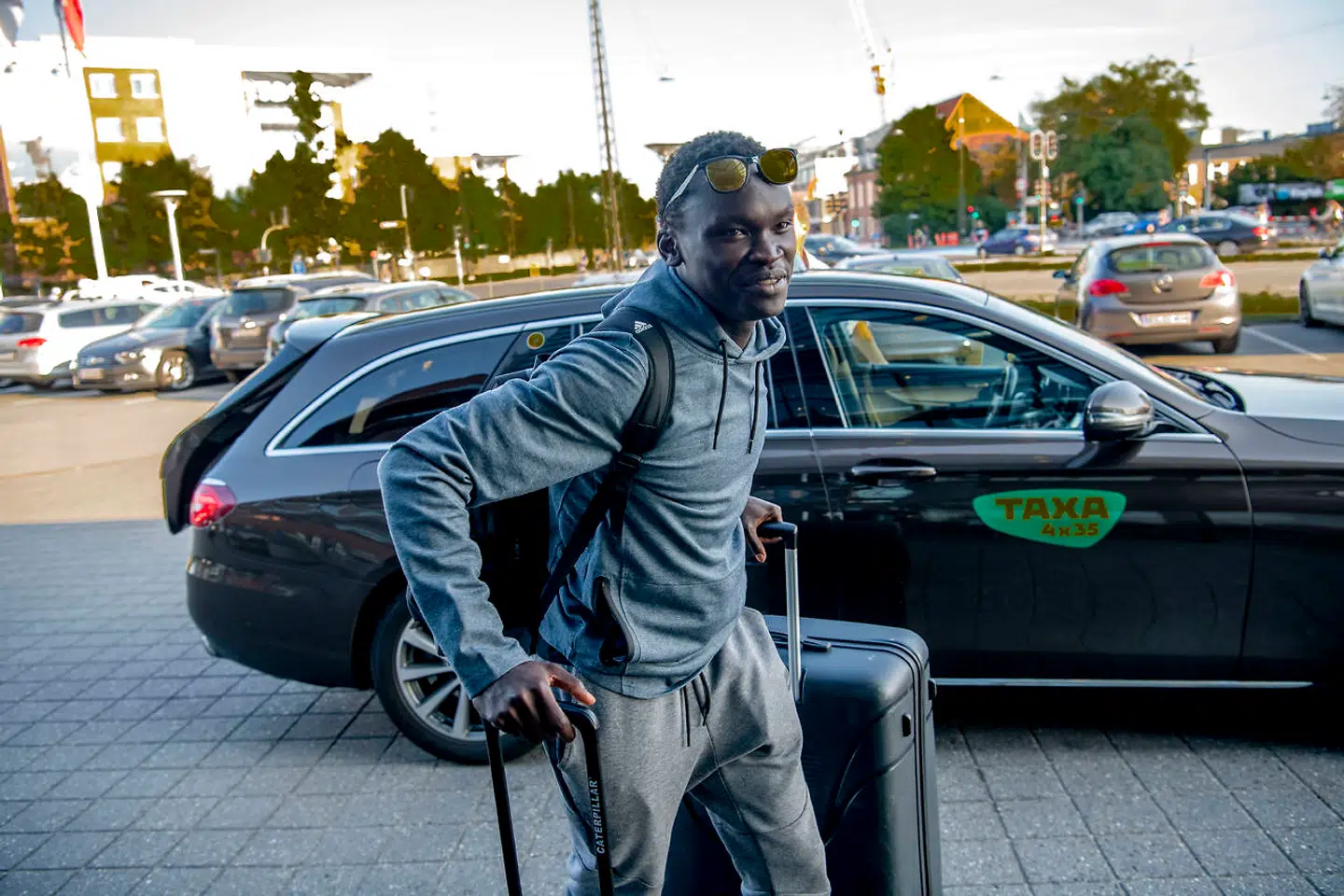 Pione Sisto ankom søndag aften også til hotellet.