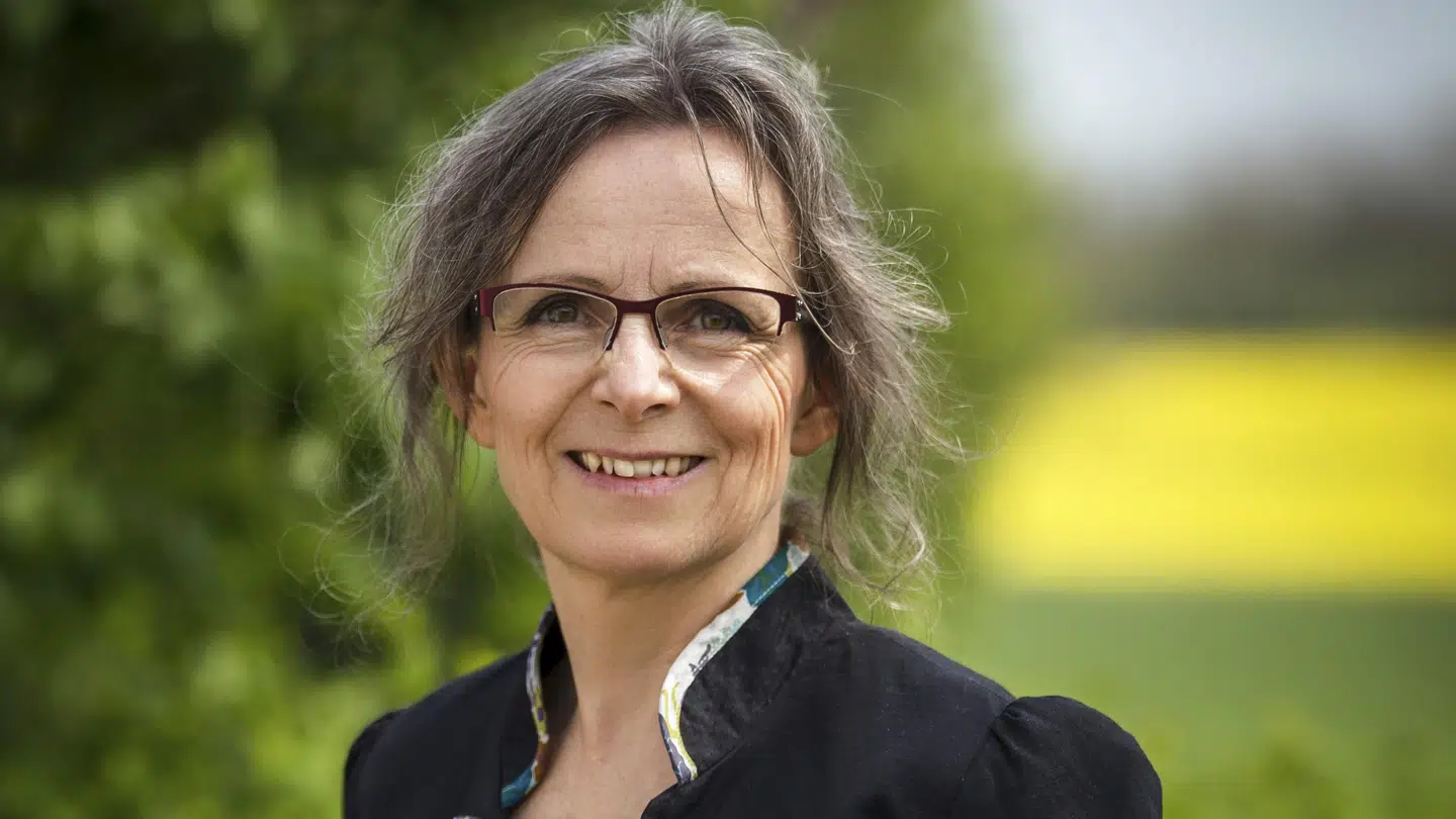 Tidligere præst og psykoterapeut Ilse Sand har skrevet bogen 'Savner du én?'.