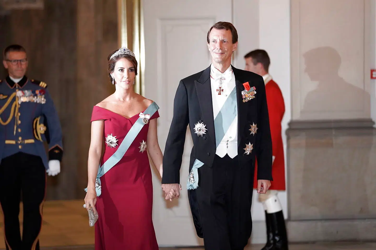 Prins Joachim var tirsdag aften iklædt civil galla, da han var til statsmiddag.