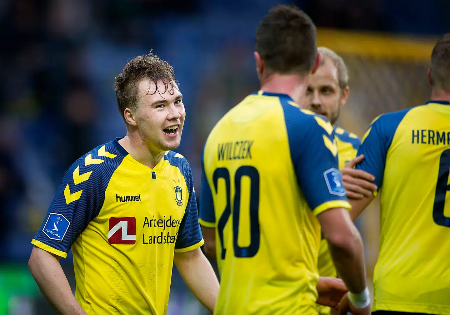 Der kommer flere bud på Simon Tibbling fra FC Midtjylland de kommende dage.