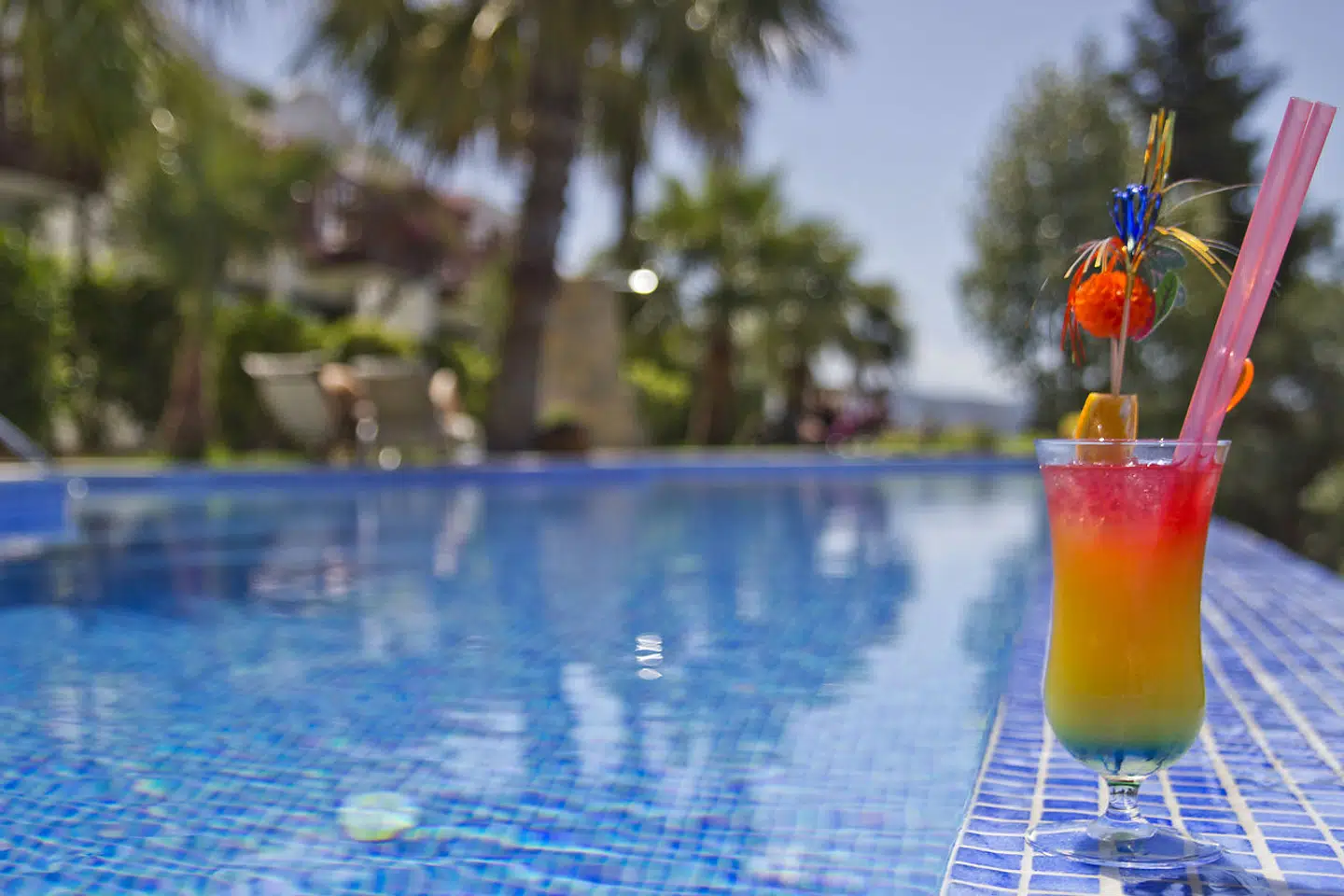 Det kan ende med, at der skal betales for hver eneste drink, hvis de ikke længere indgår som en del af en helpension.