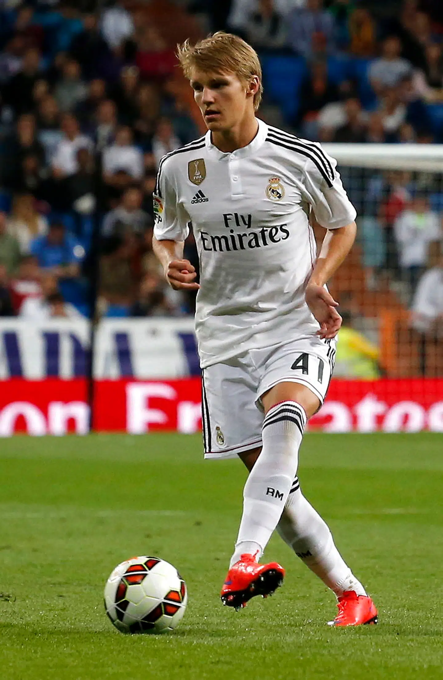 Martin Ødegaard med en af få kampe for Real Madrid. (Foto: REUTERS/Juan Medina)