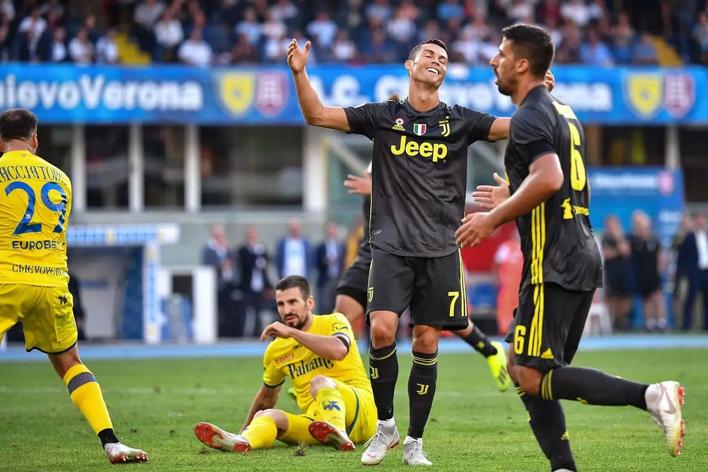 Cristiano Ronaldo debuterede for Juventus.