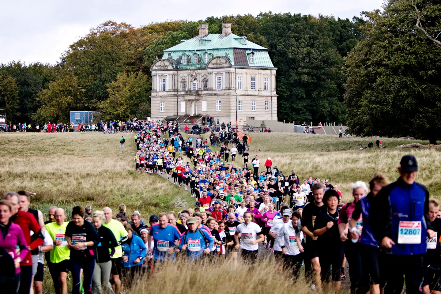 Søndag 4. oktober lyder startskuddet til det 52. Eremitageløb. Læs mere og tilmeld dig motionsfesten i Dyrehaven på elob.dk. Foto: Ritzau Scanpix