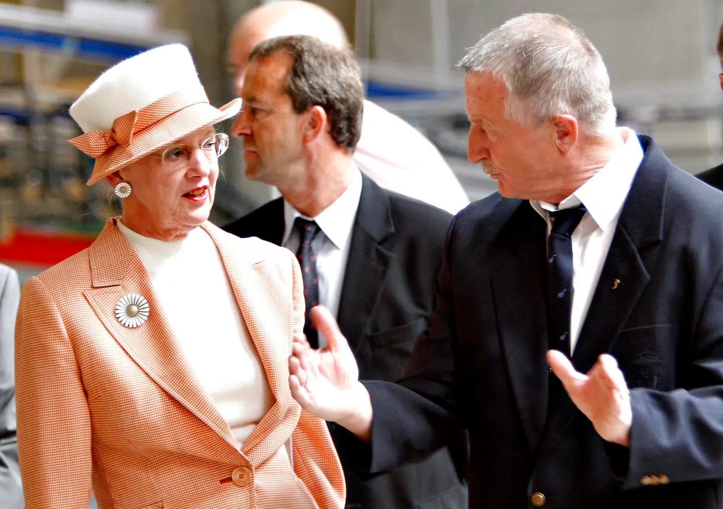 Lars Larsen har ved flere lejligheder mødt dronning Margrethe og prins Henrik. Her ses han i 2008, da regentparret på deres sommertogt besøgte Jysks store domicil ved Uldum.