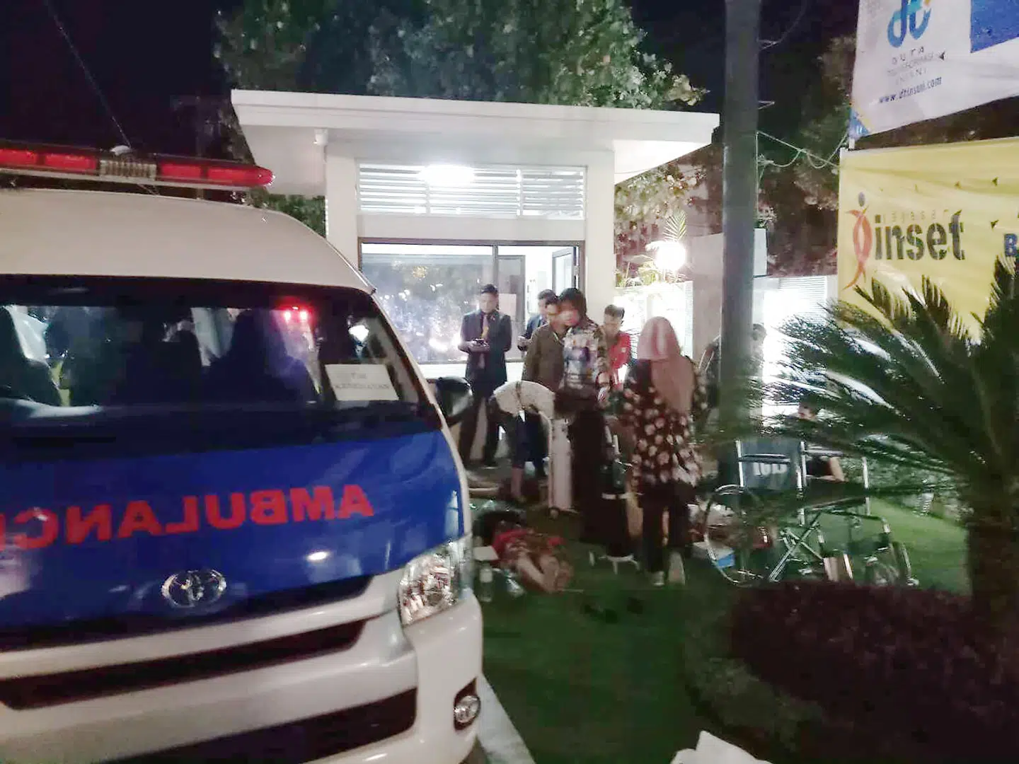 An ambulance is seen near the Golden Palace Hotel after an earthquake hit Lombok Island, Indonesia August 5, 2018, in this picture obtained from social media. Picture taken August 5, 2018. Courtesy of YAYAN KOPI/via REUTERS THIS IMAGE HAS BEEN SUPPLIED BY A THIRD PARTY.NO RESALES.NO ARCHIVES. MANDATORY CREDIT