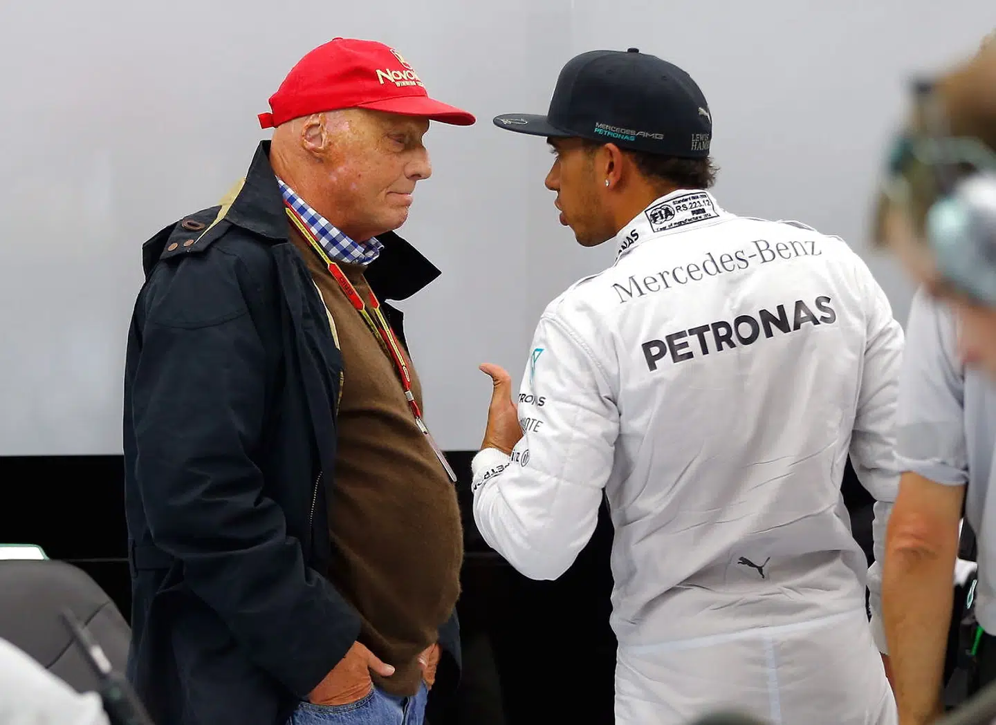 Niki Lauda sammen med Lewis Hamilton.
