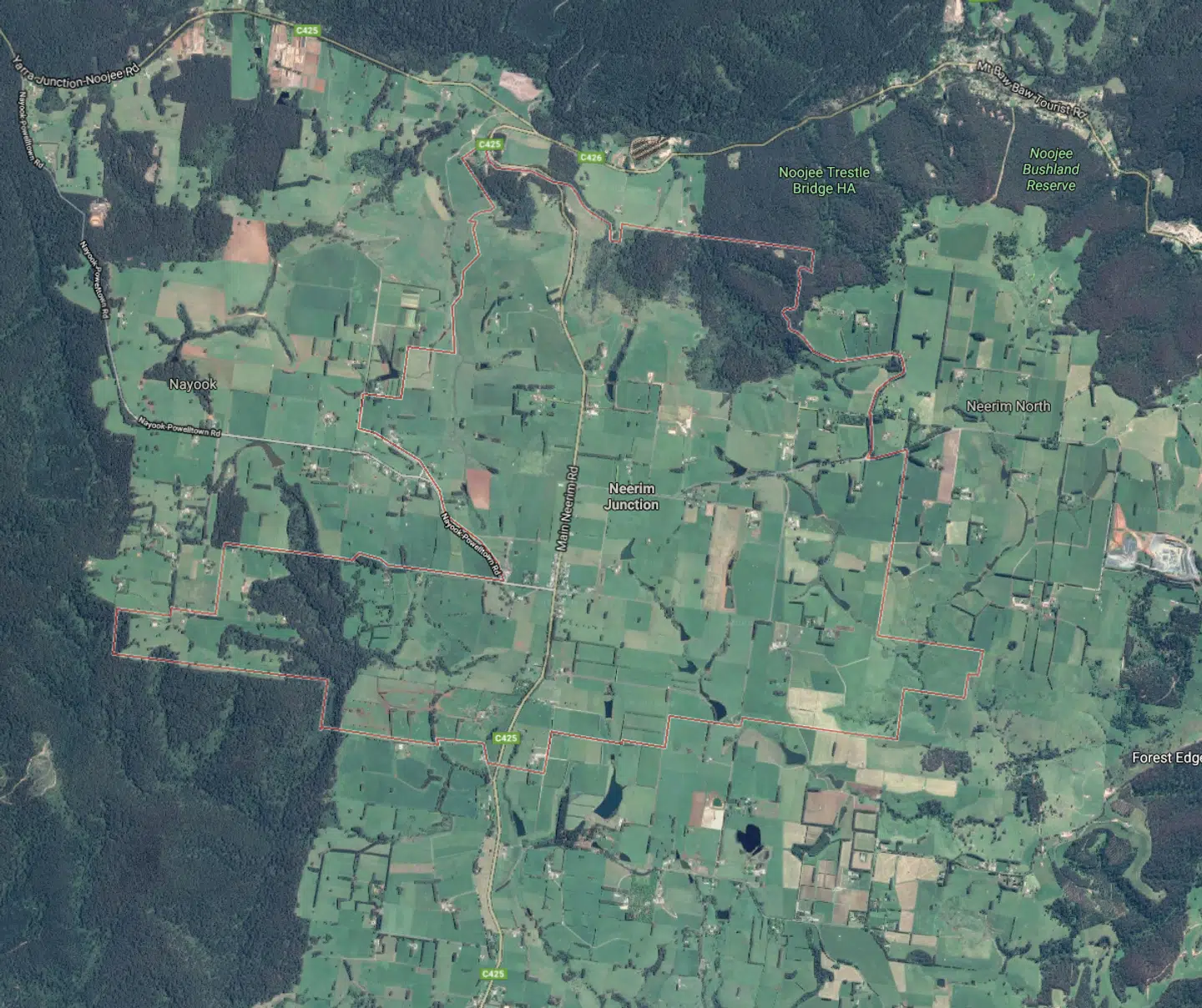 Her er det lille samfund Neerim Junction, et par timers kørsel øst for byen Melbourne.