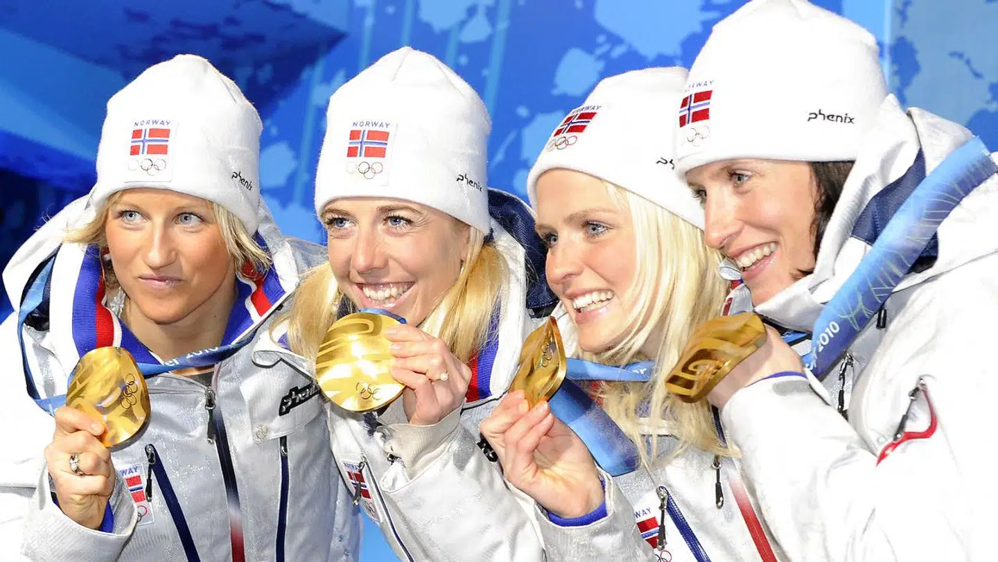 Vibeke Skofterud (yderst til venstre).