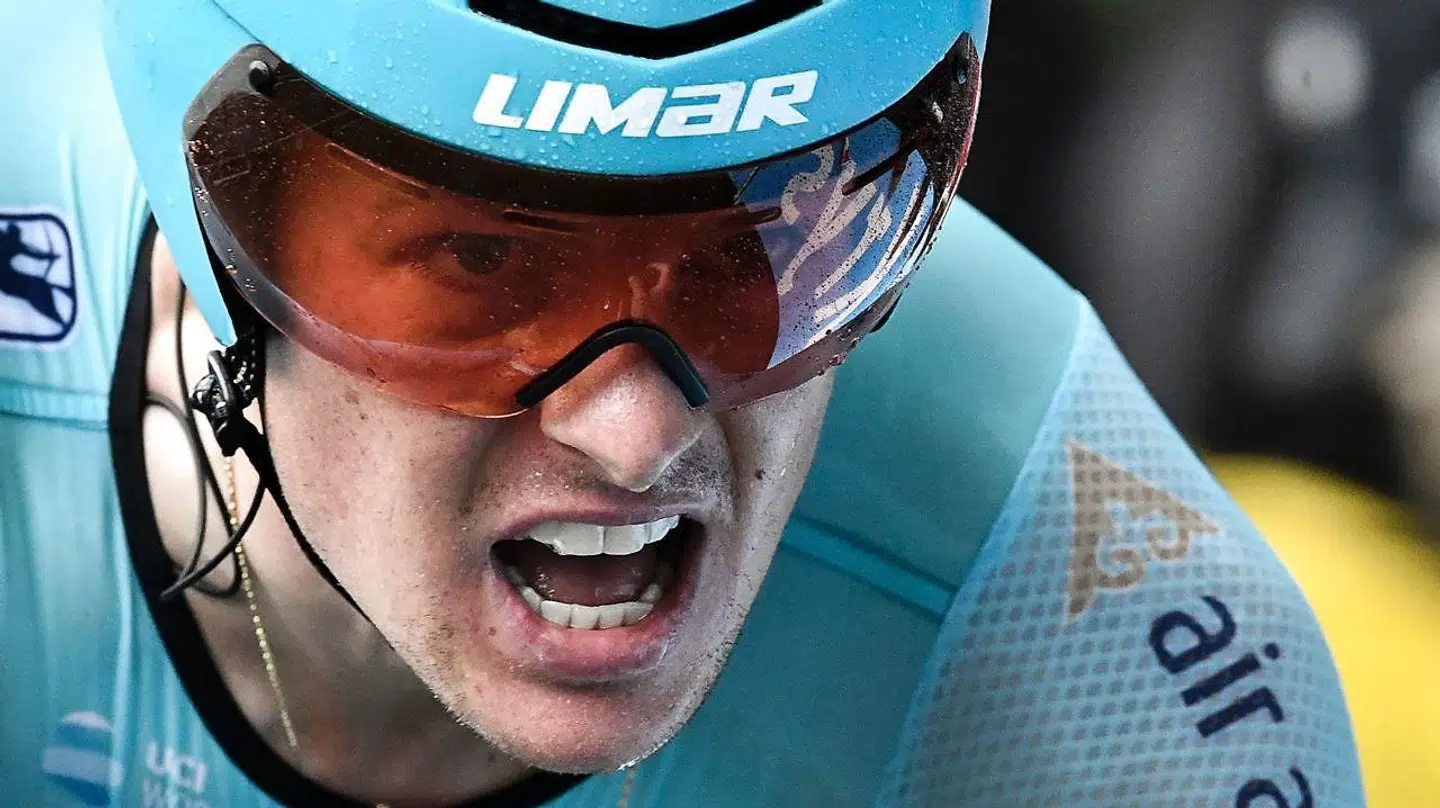Jakob Fuglsang har haft endnu en hård bjergetape. Derfor er han dalet til nummer 10 i løbet.