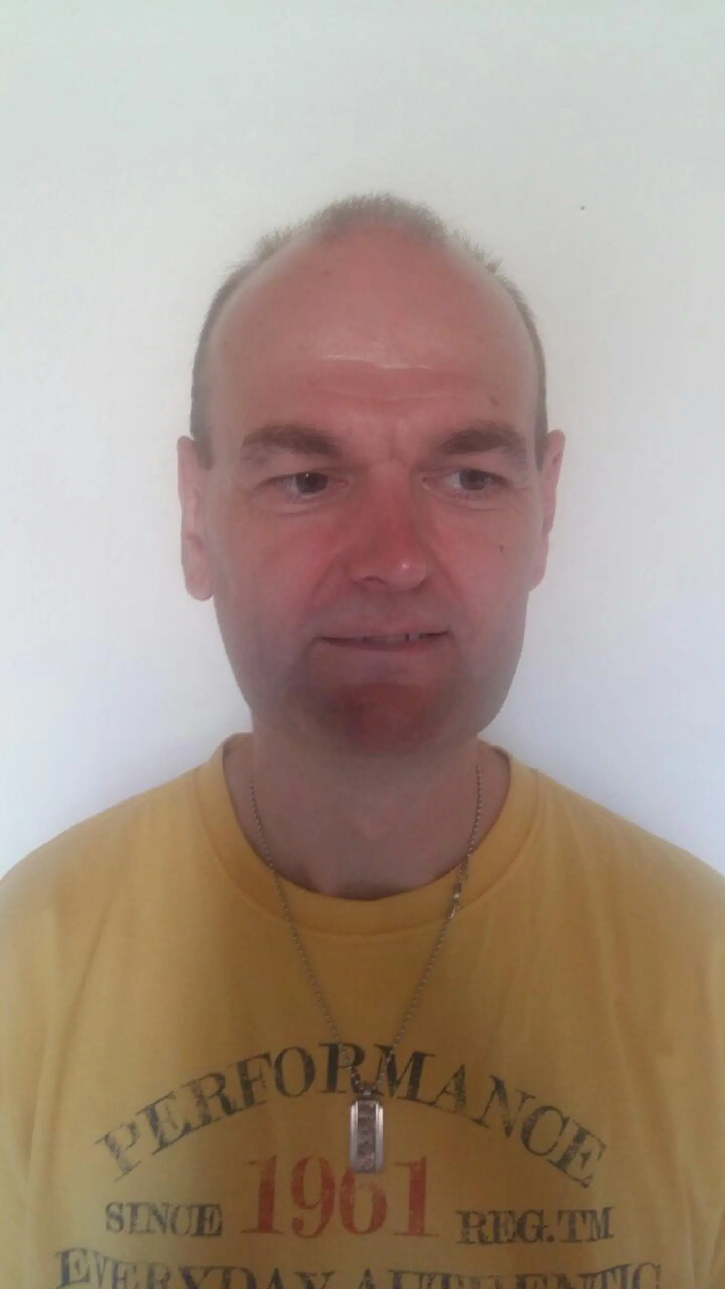 Christian Vindeløv Jensen frygter, at hundene en dag angriber og bider et barn.