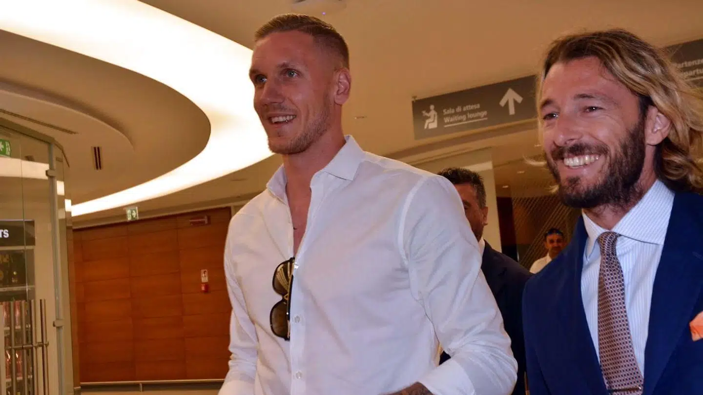 Robin Olsen blev tirsdag præsenteret i Italien.