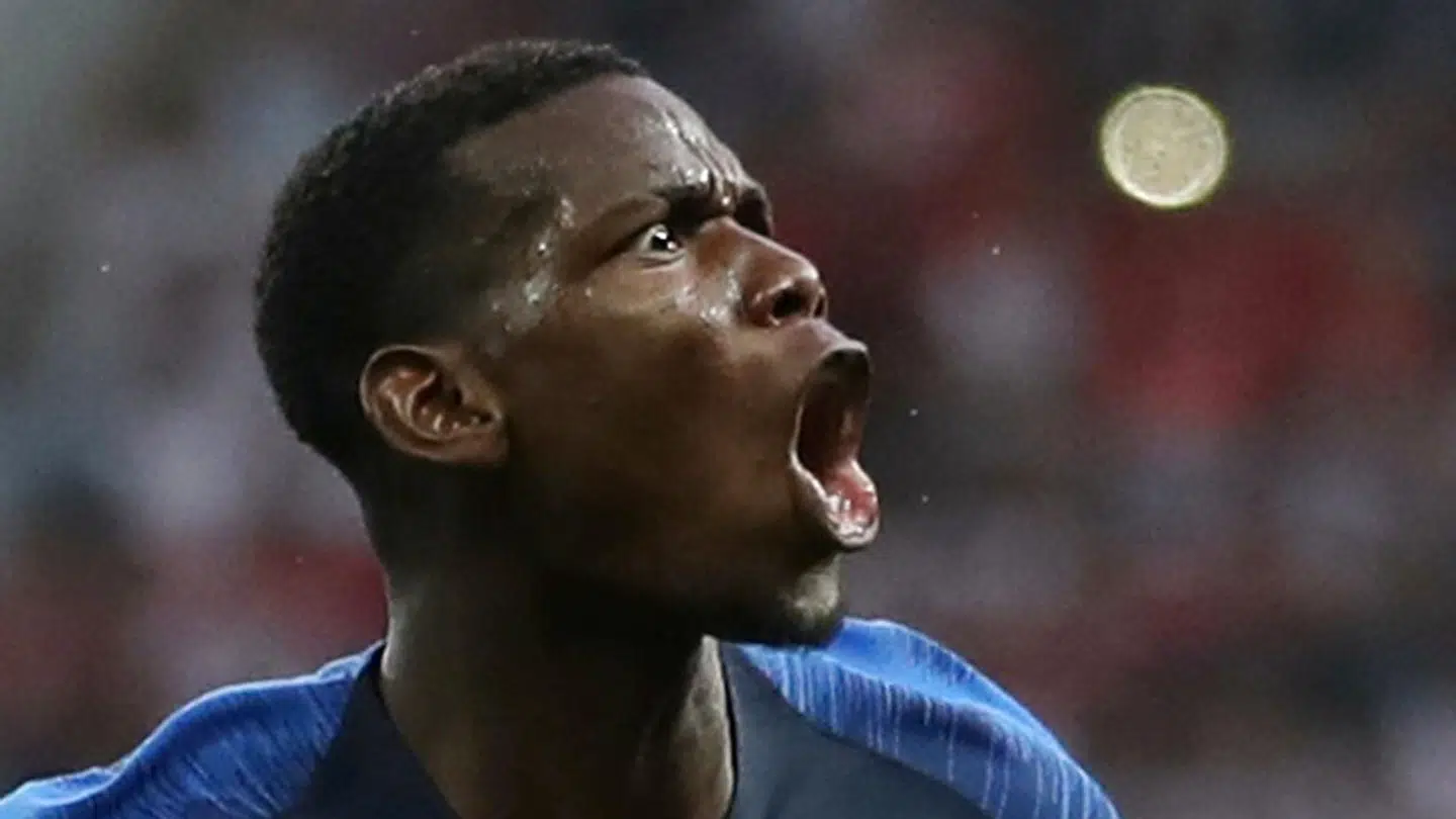 Paul Pogba skal bruge hjernen, når han spiller. Det mener Manchester United-legenden Paul Scholes.