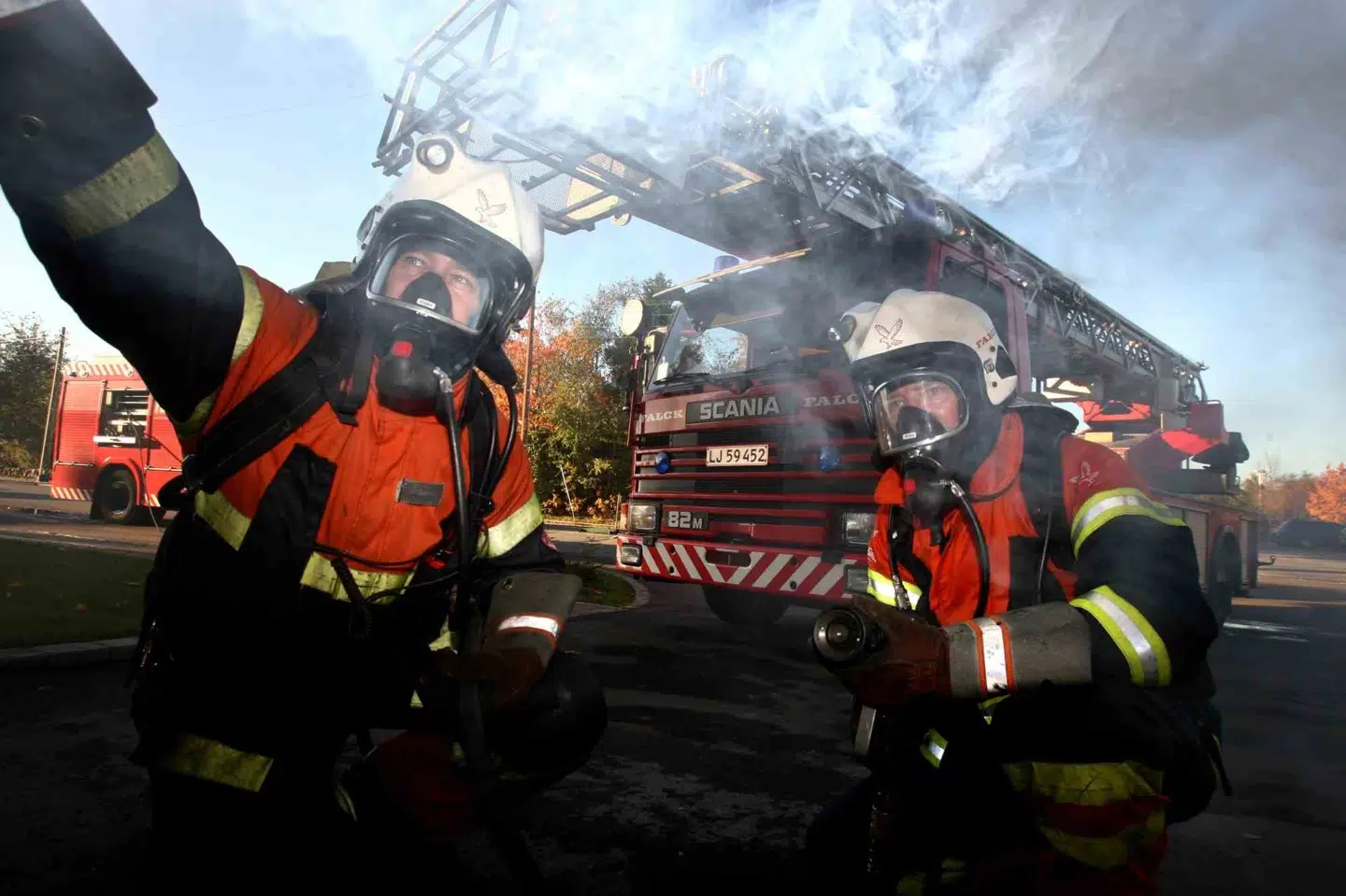 To mænd er bragt på hospitalet, efter at der opstod en brand i en lejlighed på Alhambravej på Frederiksberg natten til mandag. Pressefoto, Falck/arkiv/Free