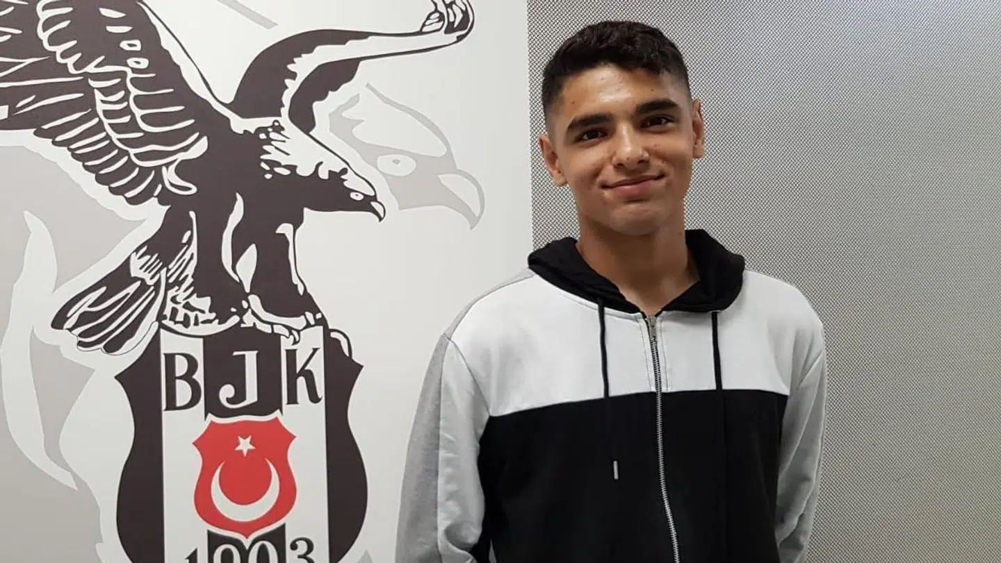Emrah Badilli er til prøvetræning i Besiktas. Privatfoto.