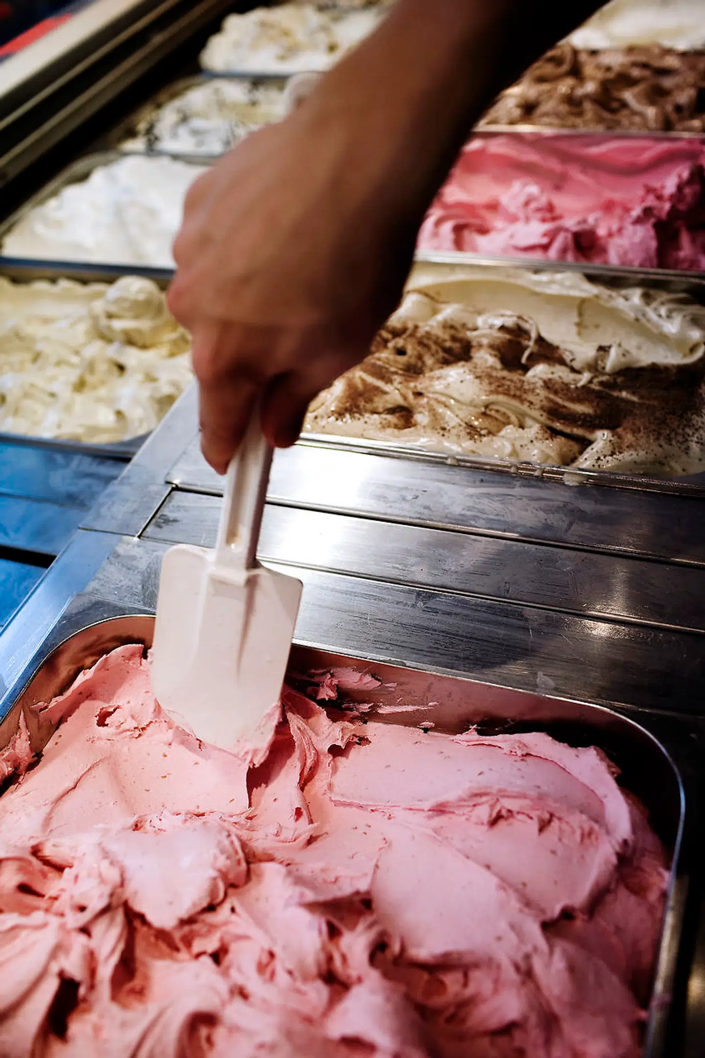 Paradis is laver isen uden i butikkerne.