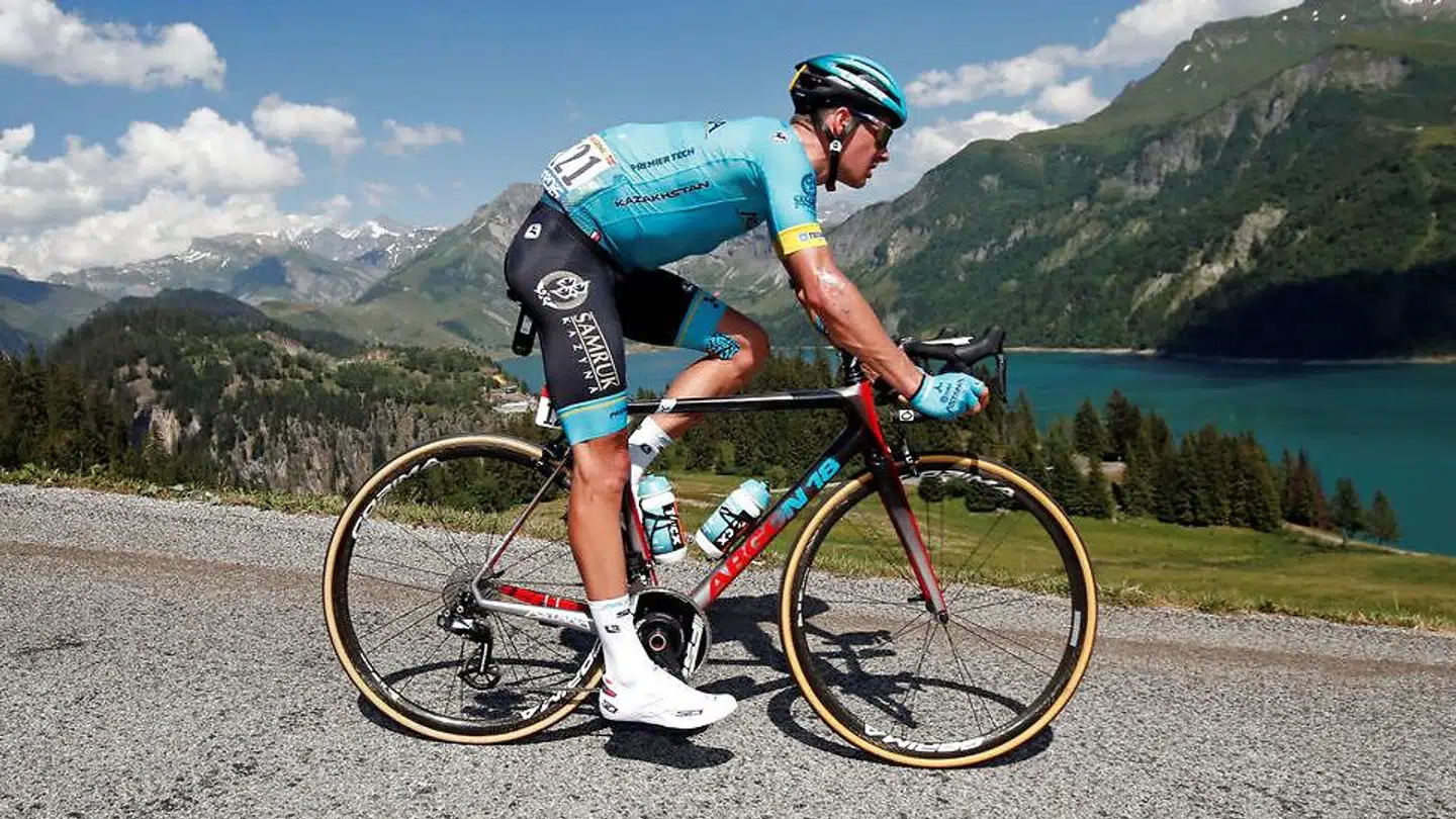 Jakob Fuglsang på 11. etape af Tour de France, hvor han mistede en del tid til favoritterne.