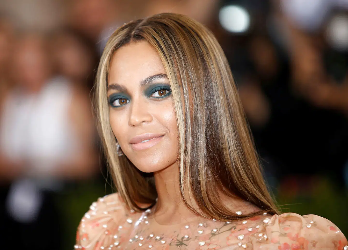 Fans er i øjeblikket overbevist om, at sangerinden Beyonce er gravid med hendes og Jay-Z's fjerde barn.