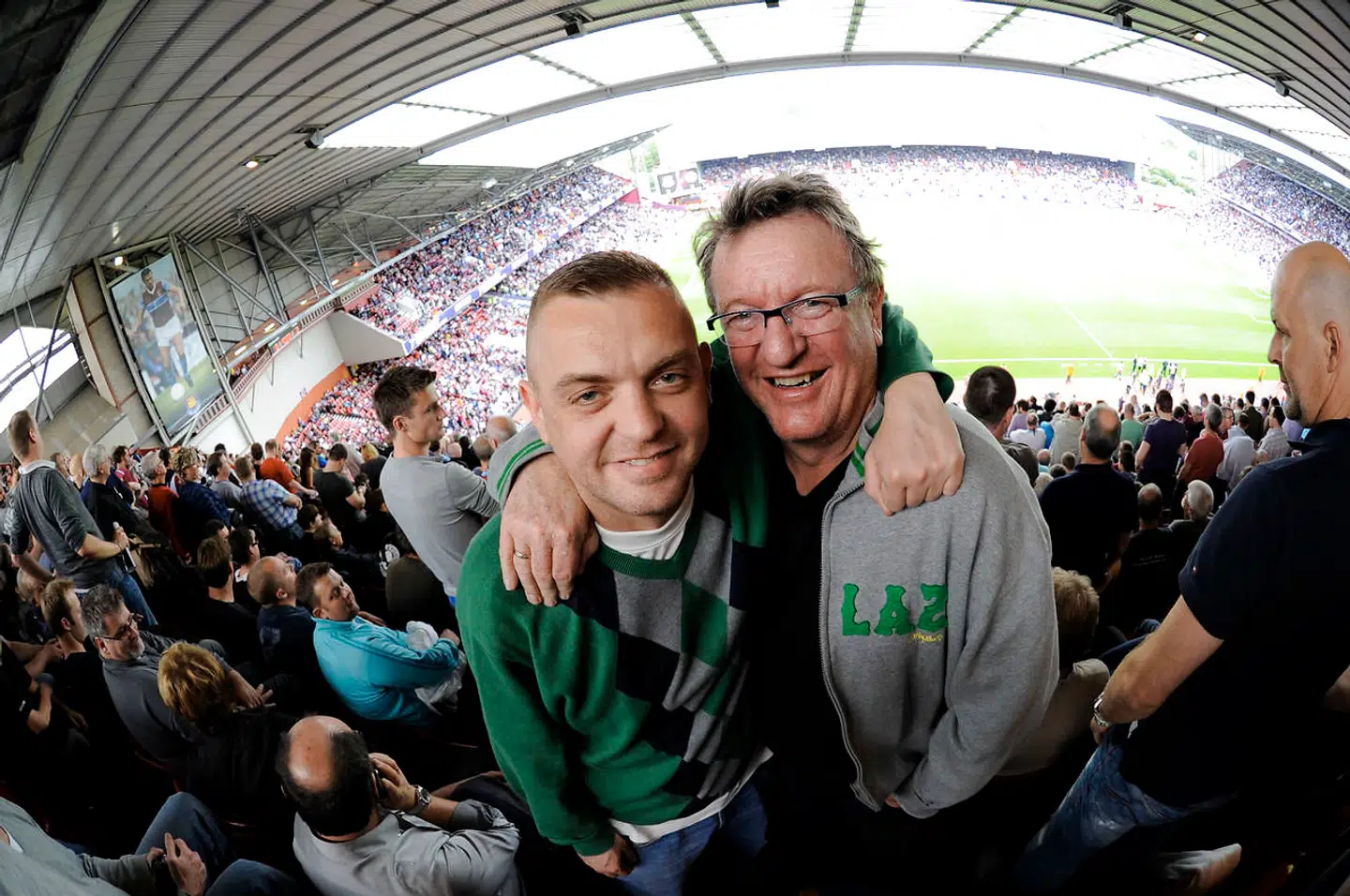 ARKIVFOTO af Hans Otto Bisgaard med sin søn Jeppe Bisgaard.