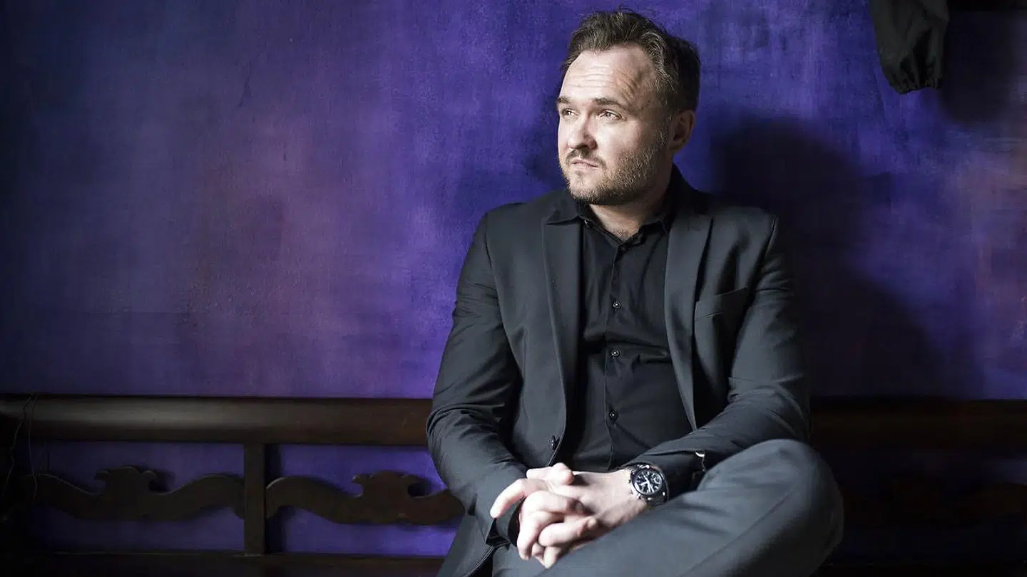 Dan Jørgensen (S) kalder kunstværket »usmageligt« på Twitter efter, at Københavns Kommunes Billedkunstudvalg har købt værket.