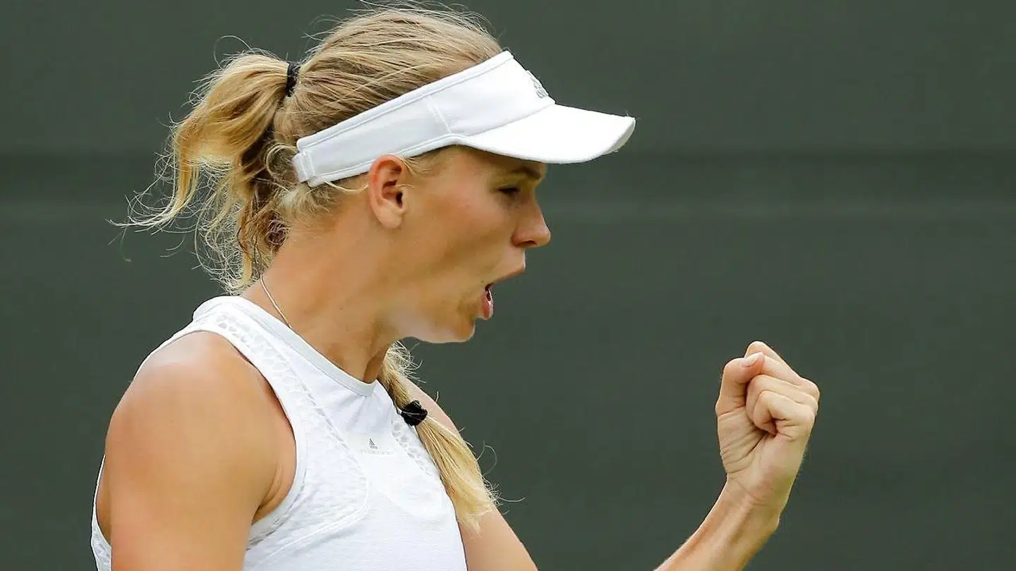 Caroline Wozniacki fejrer sin 28 års fødselsdag på Capri med et lækkert bikini-billede